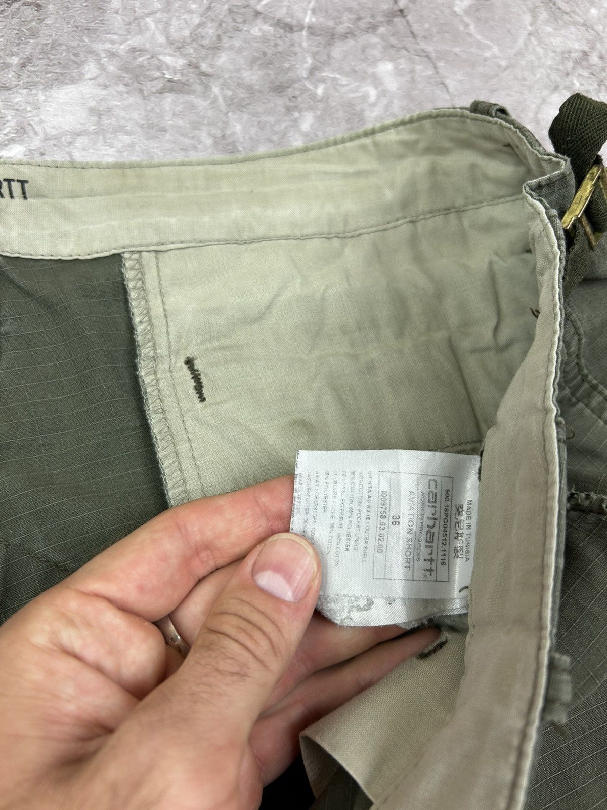 Carhartt Wip Carhartt Wip Disstress Cargo Shorts Size 36 Size US 36 / EU 52 - 8 Thumbnail