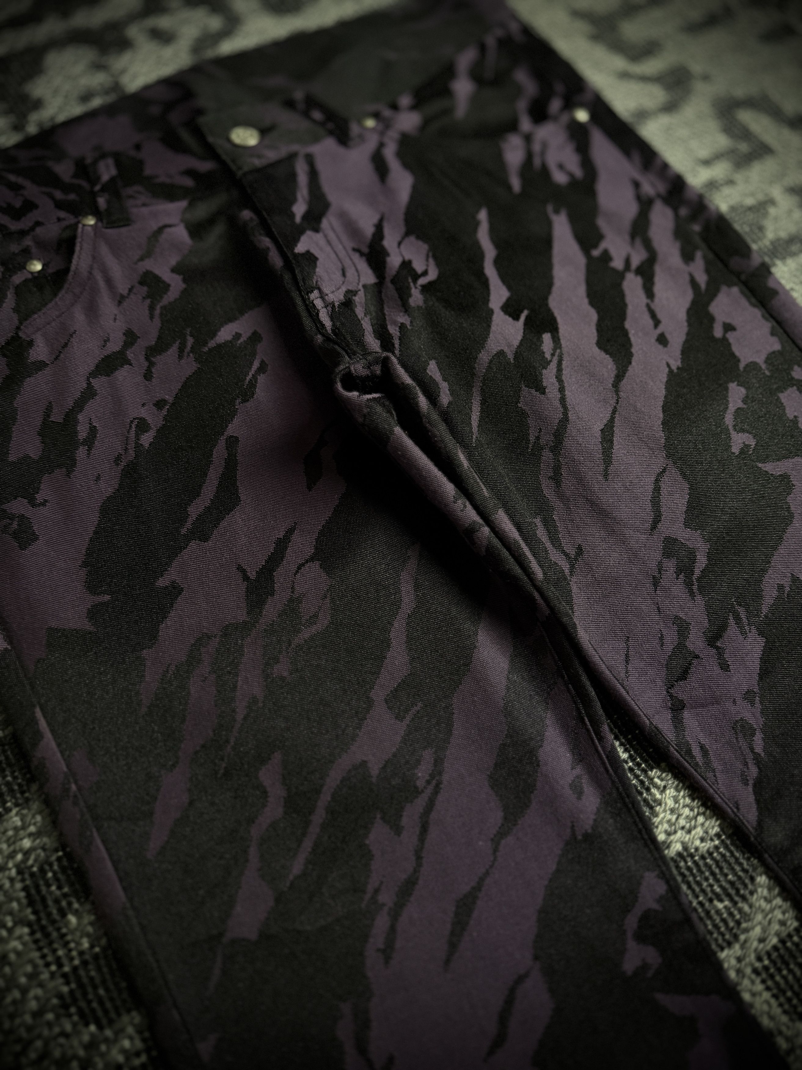 Tornado Mart Tornado Mart Purple Black Abstract Camo Flared Pants Size US 34 / EU 50 - 7 Thumbnail