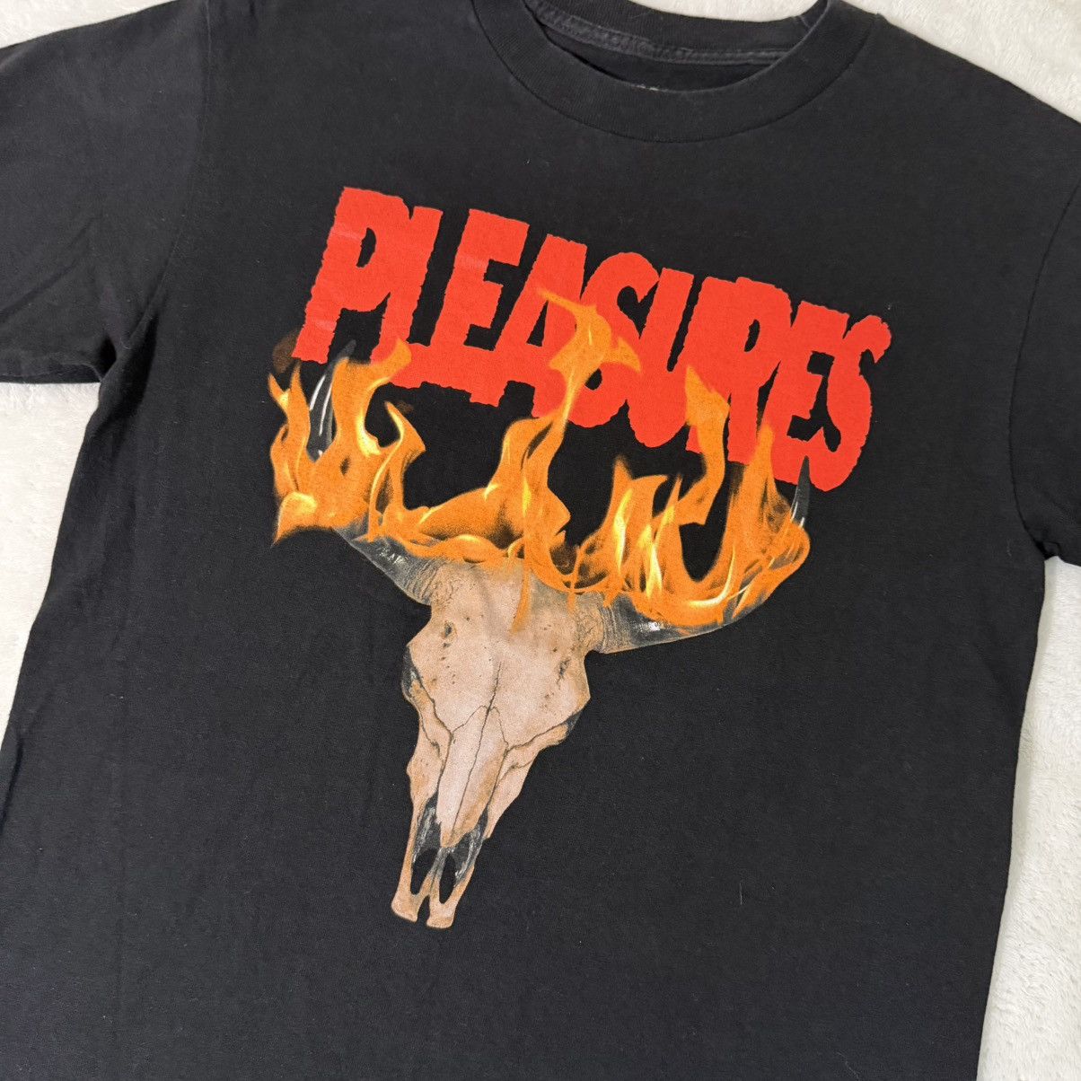 Pleasures Pleasures Flame Cow Skull T-Shirt Size US S / EU 44-46 / 1 - 2 Thumbnail
