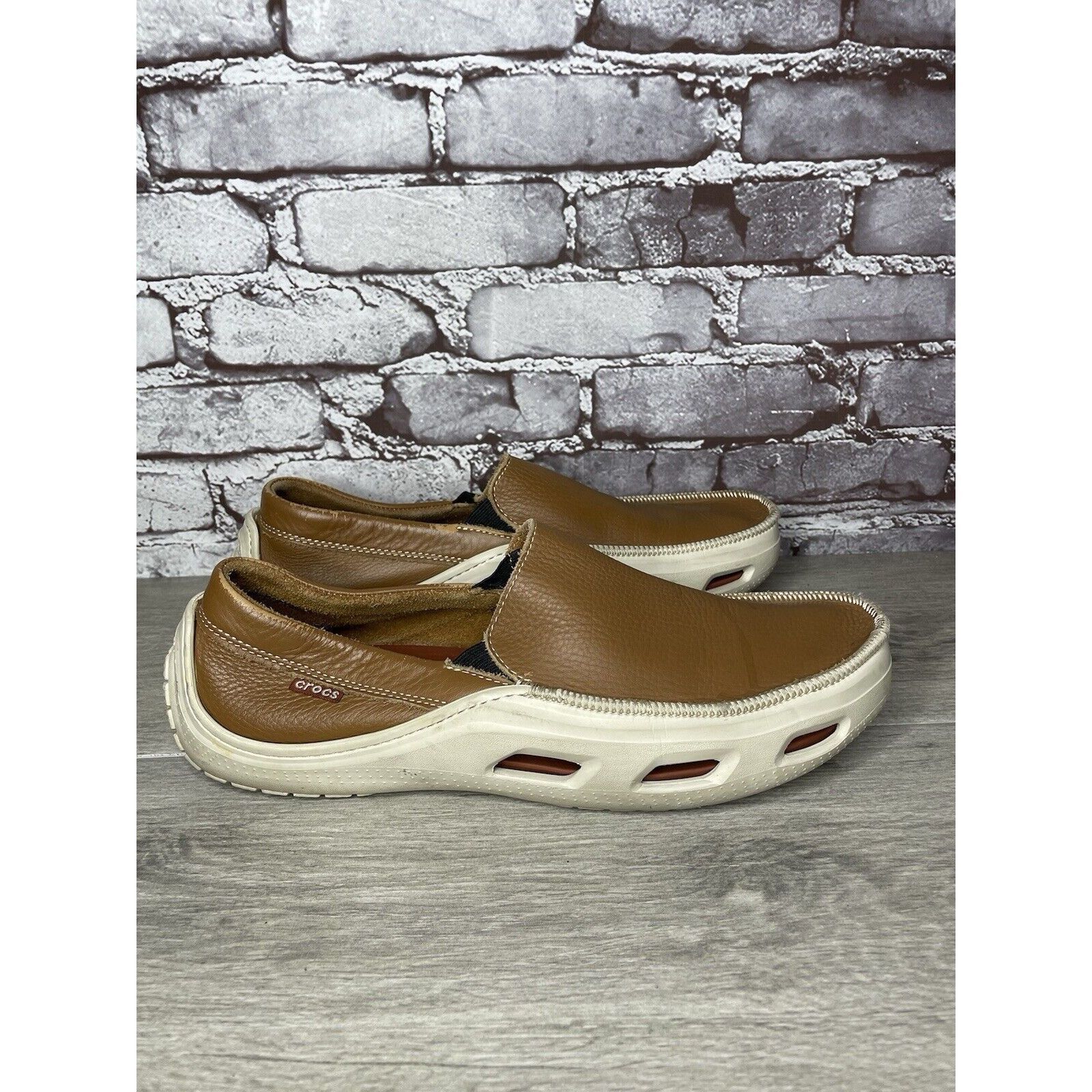 Crocs Crocs Brown Leather Vented Soles Cushioned Outdoor Loafers M Size US 12 / EU 45 - 3 Thumbnail