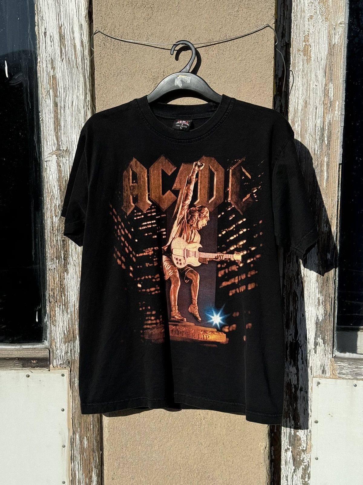 AC/DC × Band Tees × Vintage Vintage AC/DC reprint tshirt Size US L / EU 52-54 / 3 - 1 Thumbnail