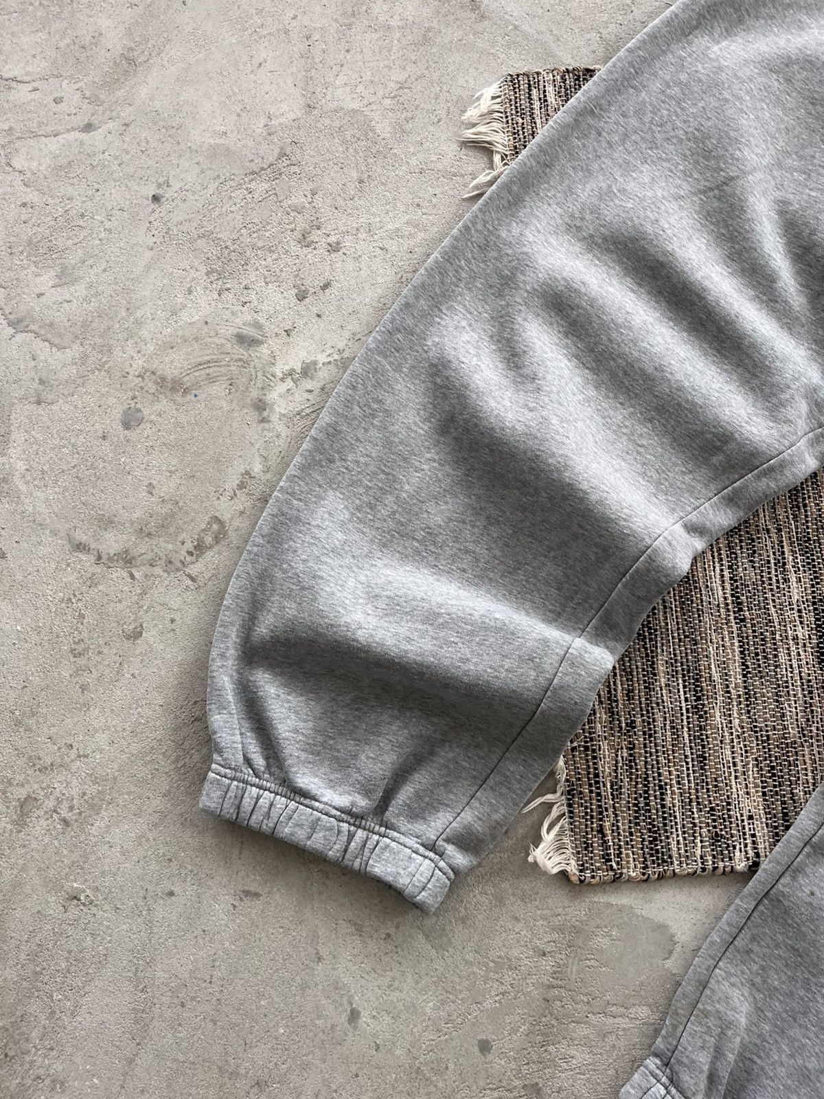 Nike 00s Vintage Nike Grey Sportswear Baggy Sweatpants Y2K Size US 38 / EU 54 - 7 Thumbnail