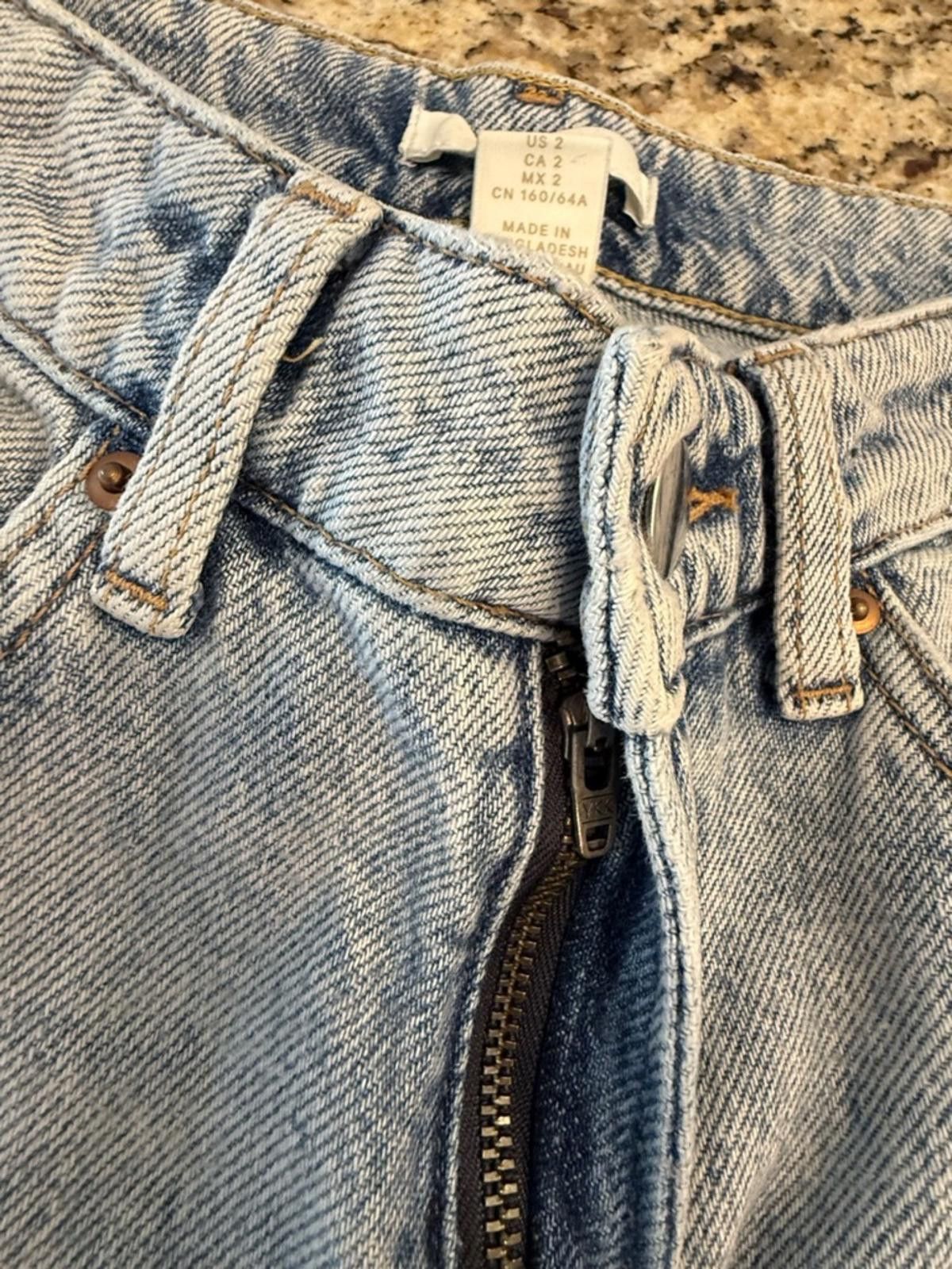 H&M H&M light jeans wash straight leg split hem cotton SZ 2 Size 26" / US 2 / IT 38 - 7 Thumbnail
