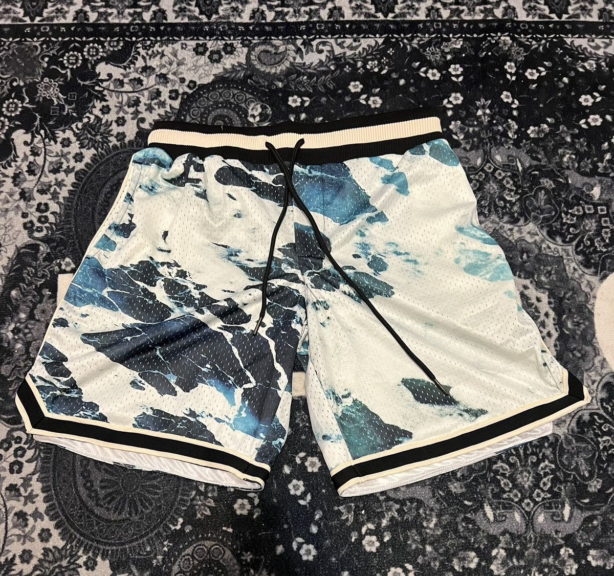 MNML MNML MULTICOLOR SHORTS Size US 30 / EU 46 - 1 Thumbnail