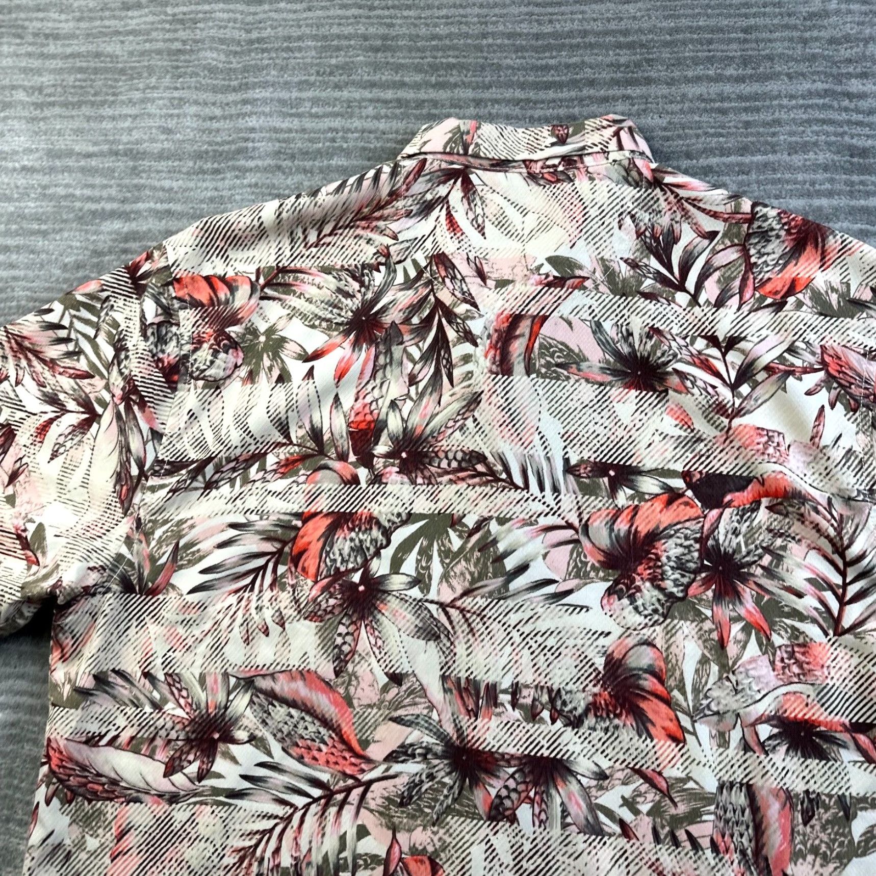 Tommy Bahama Tommy Bahama Shirt Mens Large Island Zone Camp Performance Coolmax Shirt Size US L / EU 52-54 / 3 - 5 Thumbnail