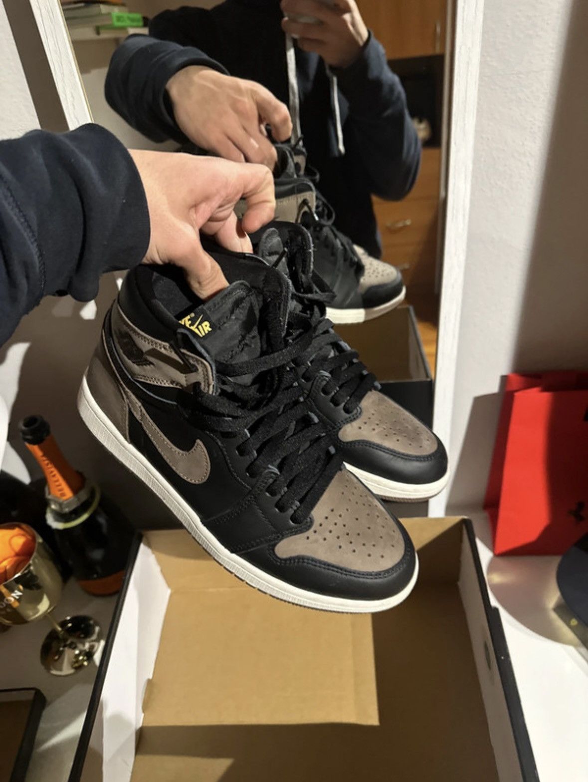 Nike jordan 1 palomino Size US 8.5 / EU 41-42 - 3 Thumbnail
