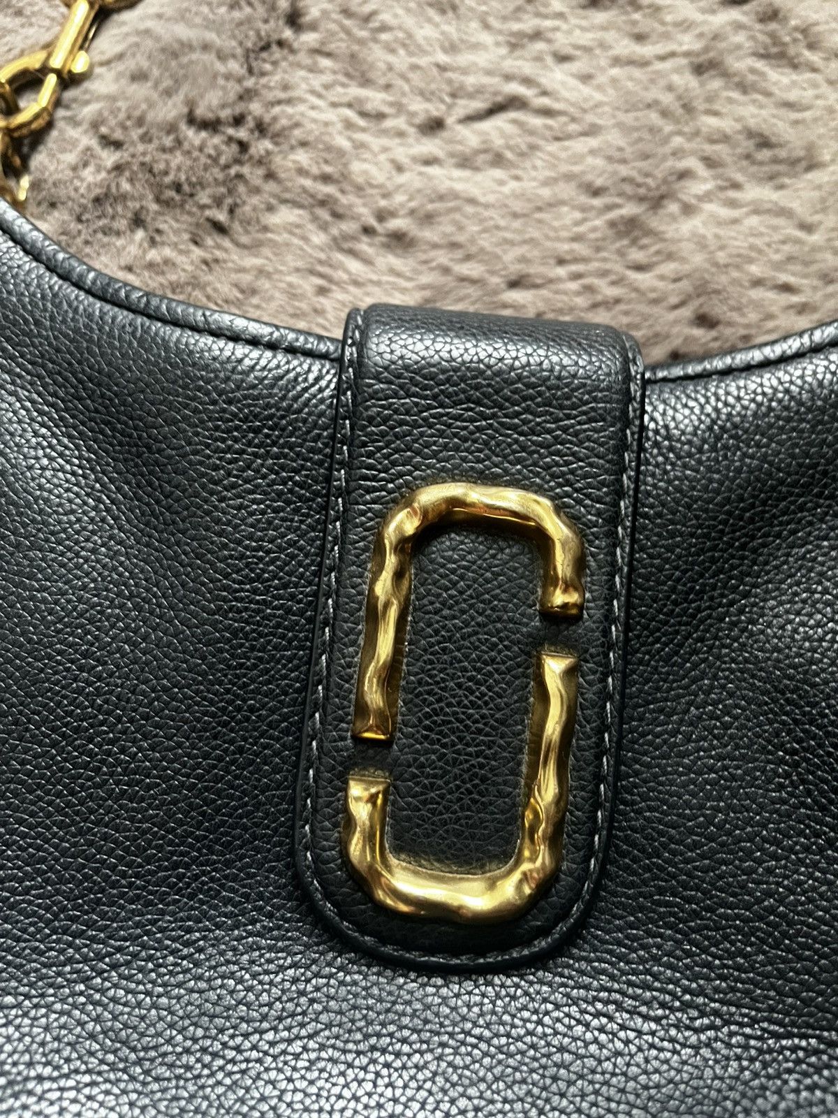 Marc Jacobs Marc Jacobs Leather Hobo Bag Black Gold Hardware 2 Straps Size ONE SIZE - 4 Thumbnail