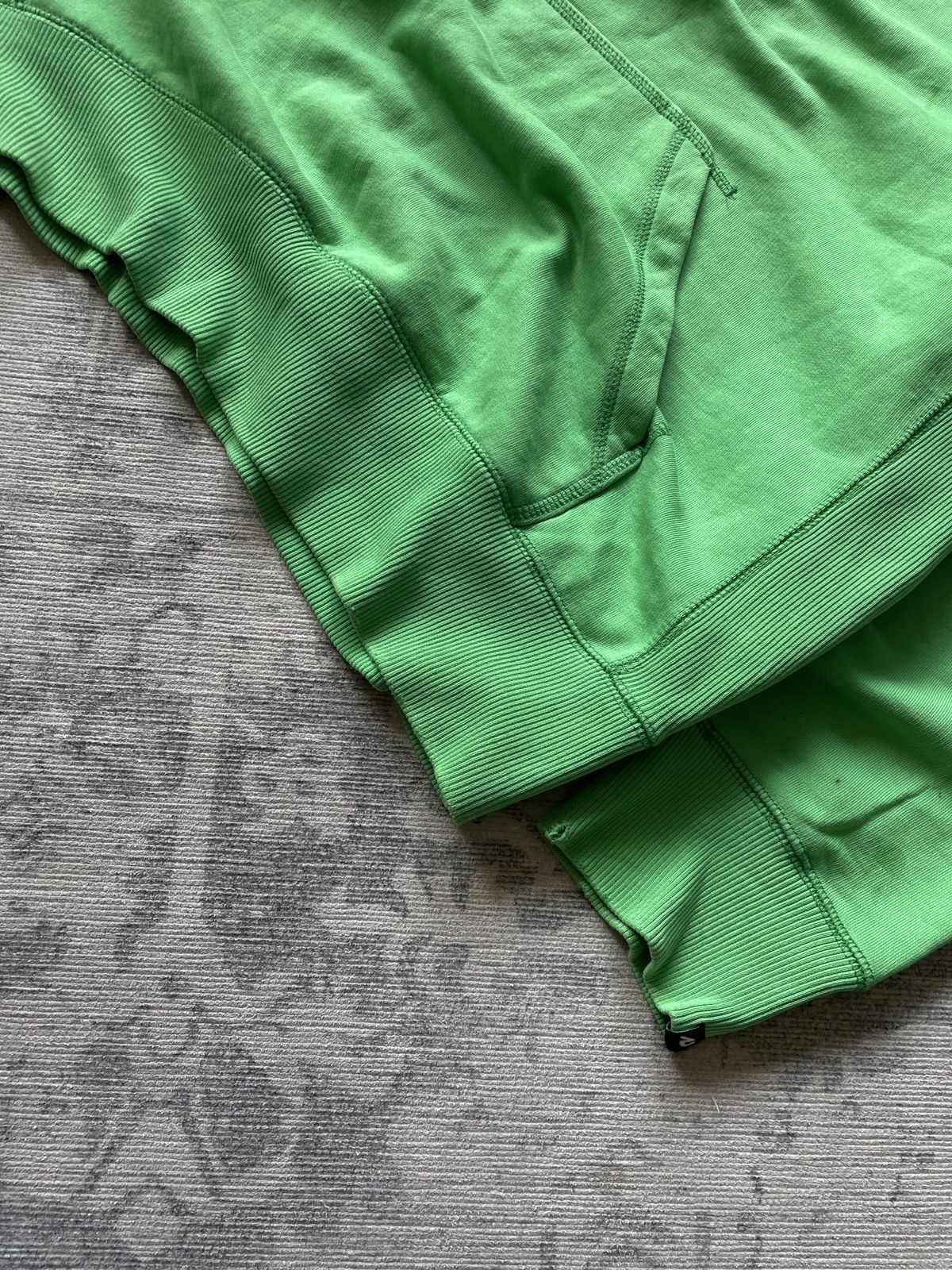 Vintage Nike Vintage Hoodie Mini Swoosh Cropped Japanese Y2K Faded Size US XL / EU 56 / 4 - 10 Thumbnail