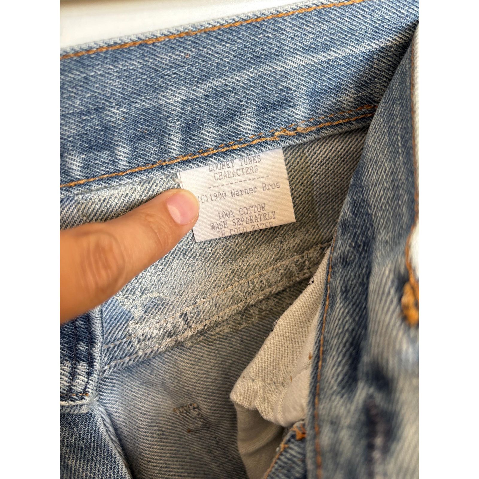 Levi's Levi’s 1996 Tweety Sylvester Looney Tunes Shorts W28 USAmade Size US 28 / EU 44 - 7 Thumbnail