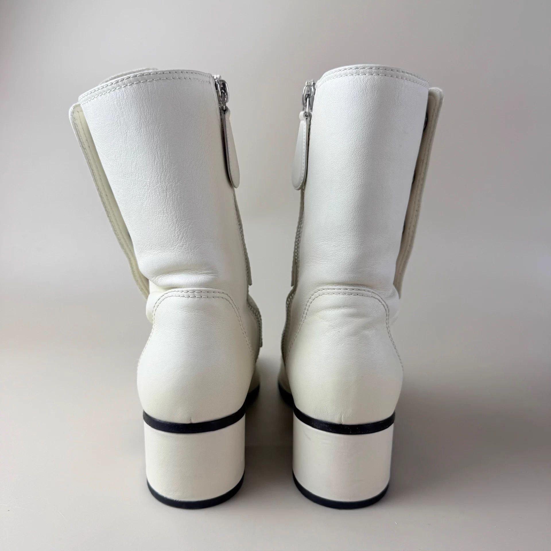Chanel CHANEL black white panda gold CC short boots 36.5 Size US 5.5 / IT 35.5 - 3 Thumbnail