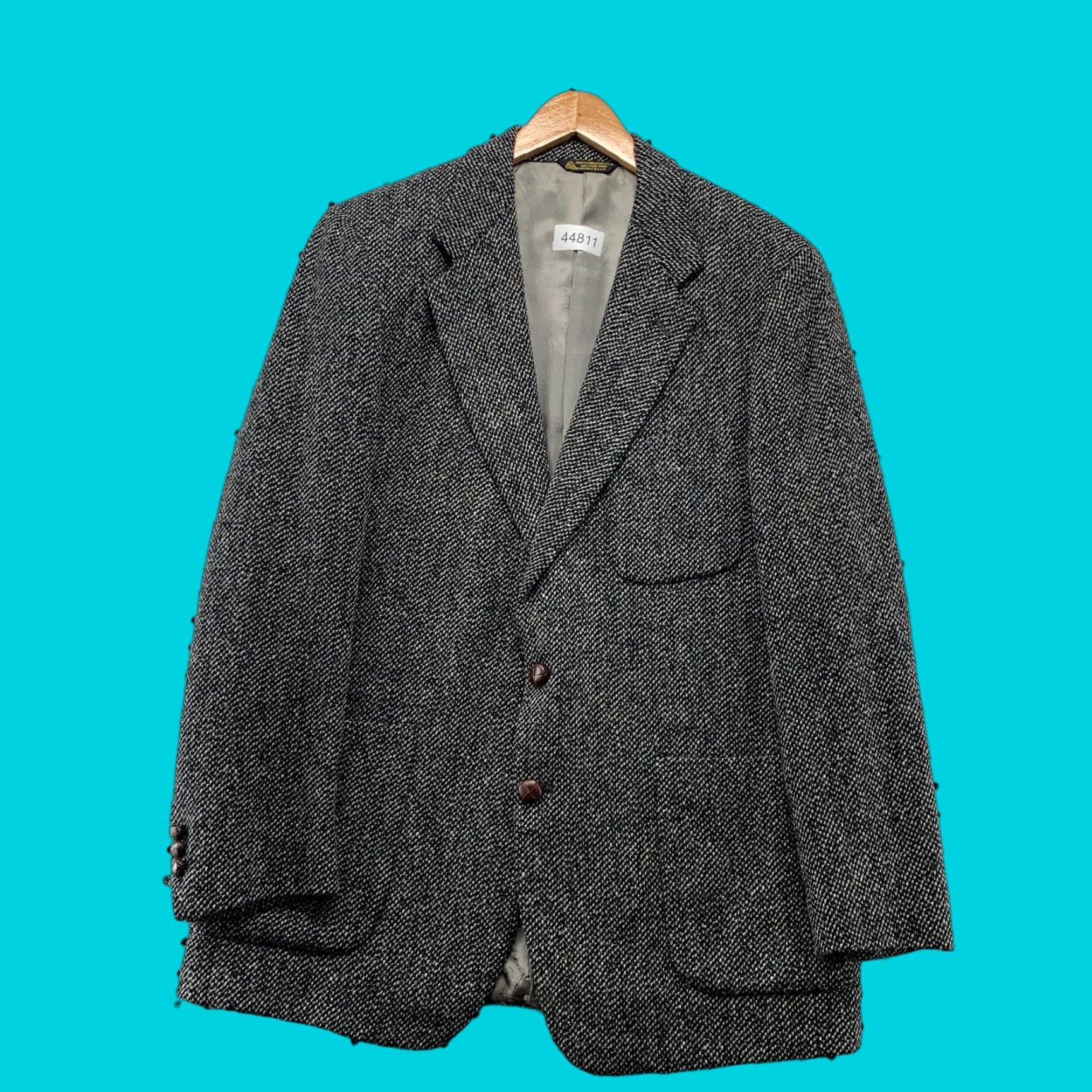 Vintage VINTAGE Lynett Ltd Blazer Mens 40 Gray Tweed Wool 2 Button Notch Lapel Single-Breasted Vintage Jacket Front Button Style Two-Button Wool Treed? Size 40R - 1 Thumbnail