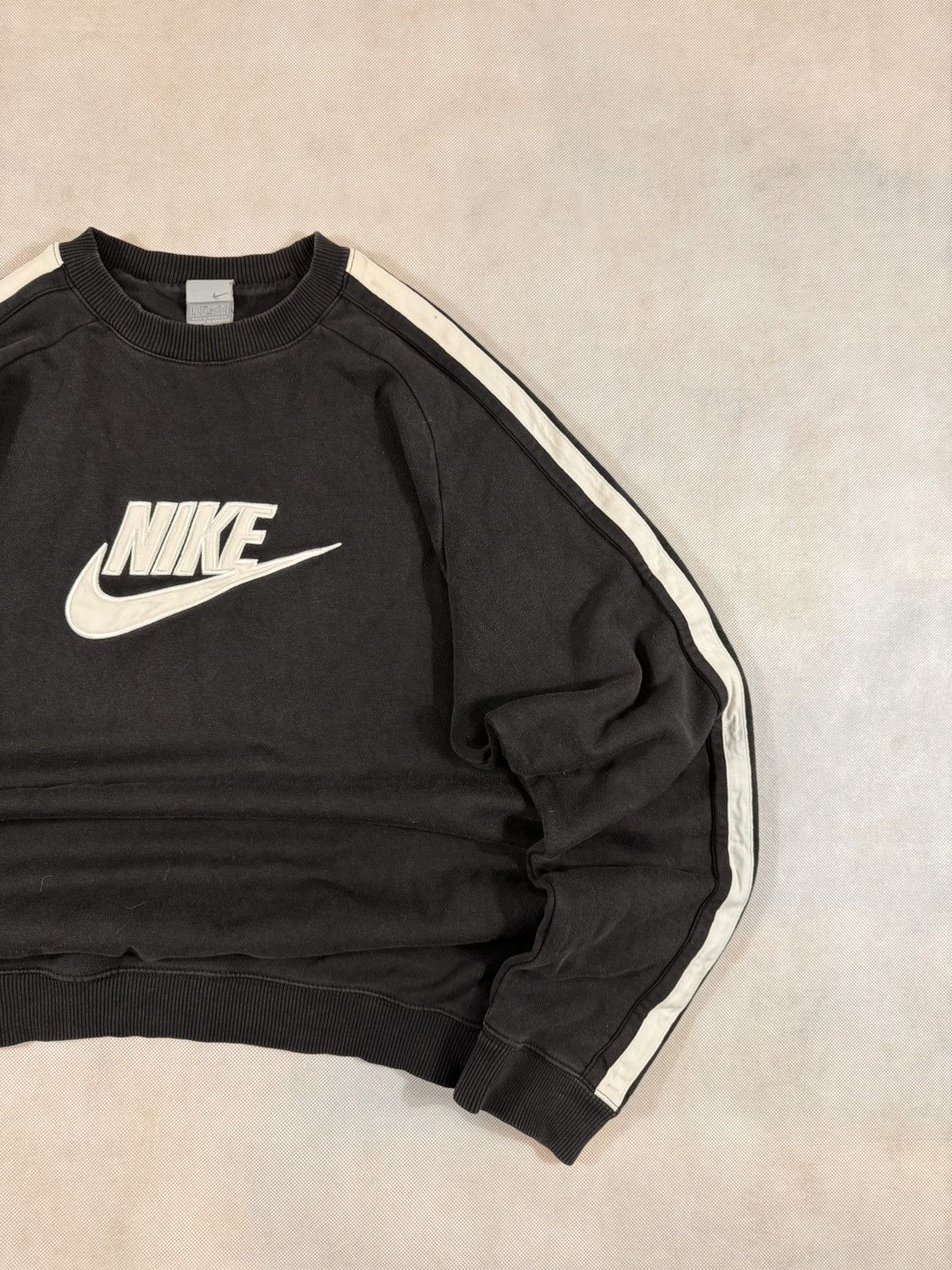 Nike × Vintage NIKE VINTAGE CENTER LOGO OVERSIZE BOXY SWEATSHIRT Size US L / EU 52-54 / 3 - 3 Thumbnail
