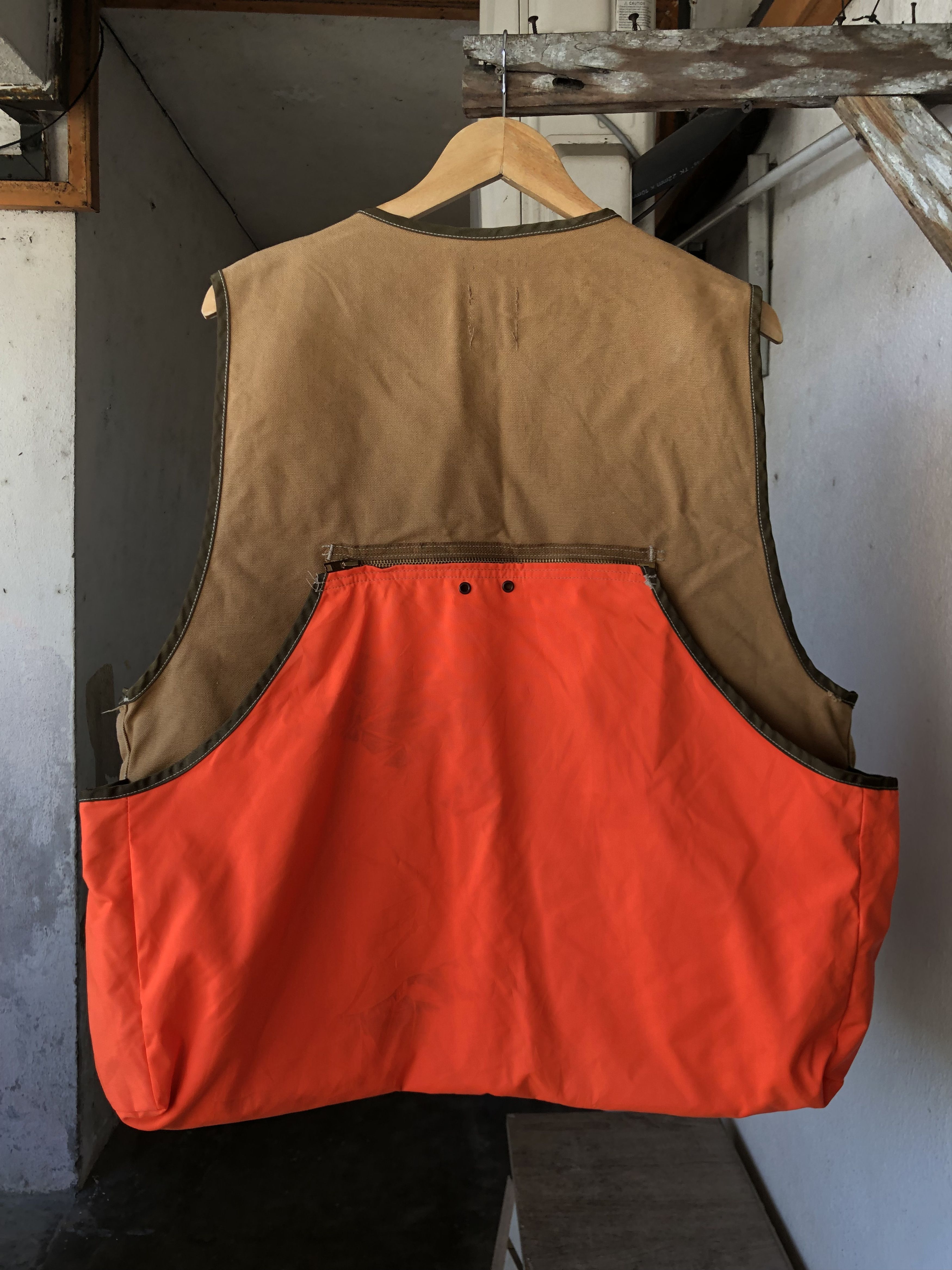 Carhartt Rare❗️Vintage Carhartt Blaze Orange Game Hunting Vest Jacket Size US XL / EU 56 / 4 - 2 Thumbnail