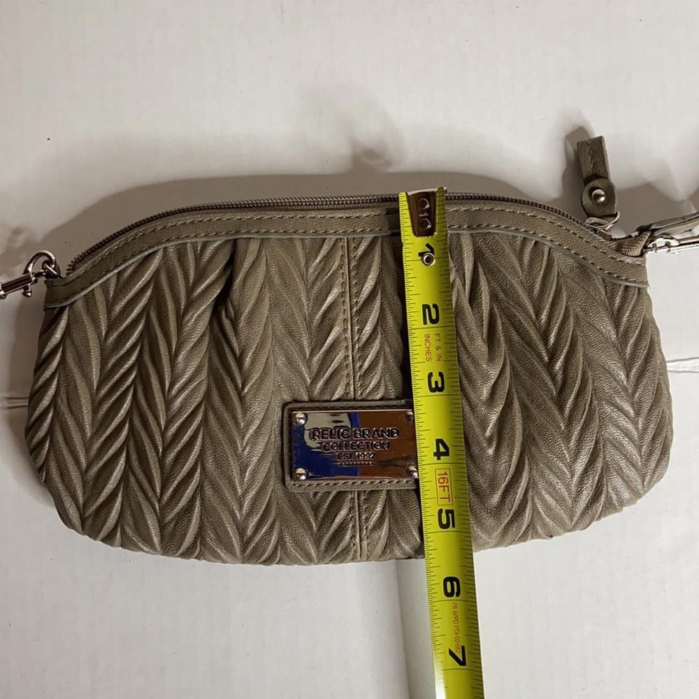 Relic Relic Brand Collection Sm. Taupe Crossbody Clutch Size ONE SIZE - 9 Thumbnail