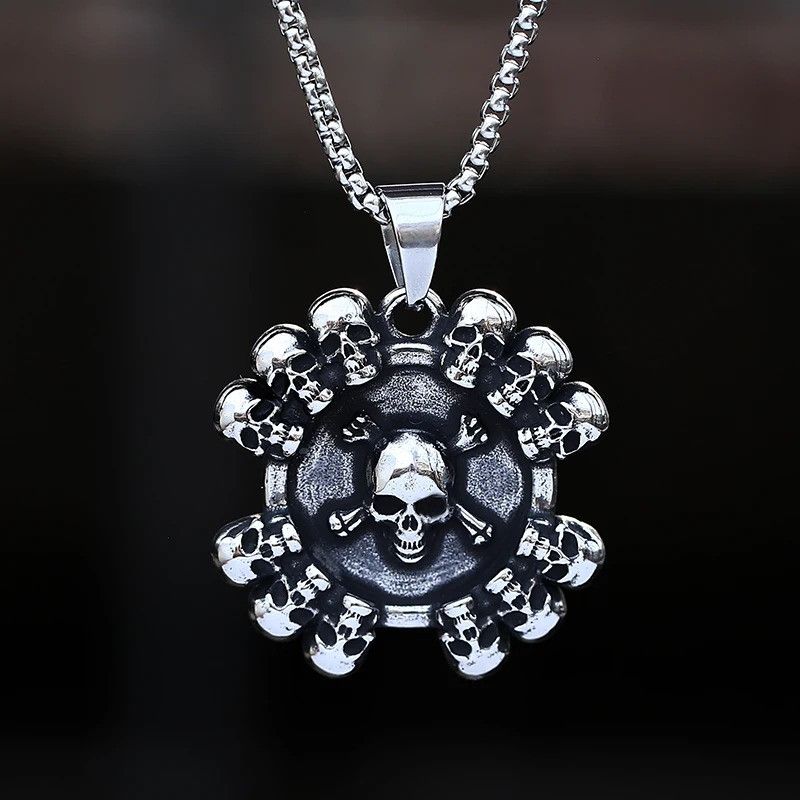 Jewelry Long Choker Skull Pendant Necklace 2025 in Silver, Men's