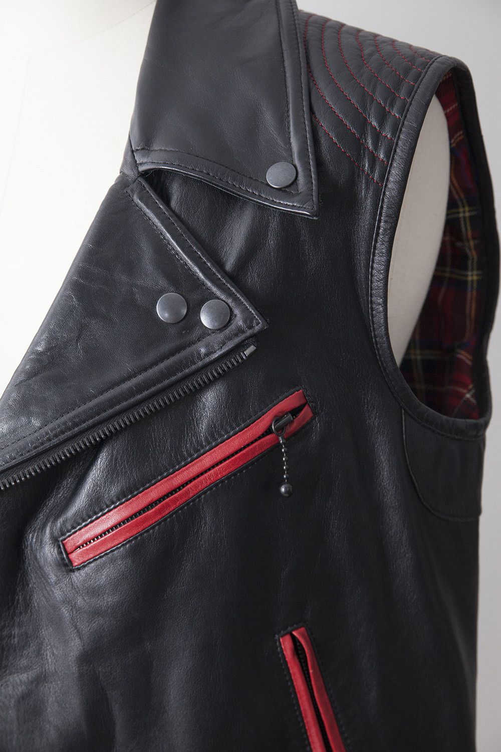 Number (N)ine SS05 sleeveless leather jacket Size US M / EU 48-50 / 2 - 6 Thumbnail