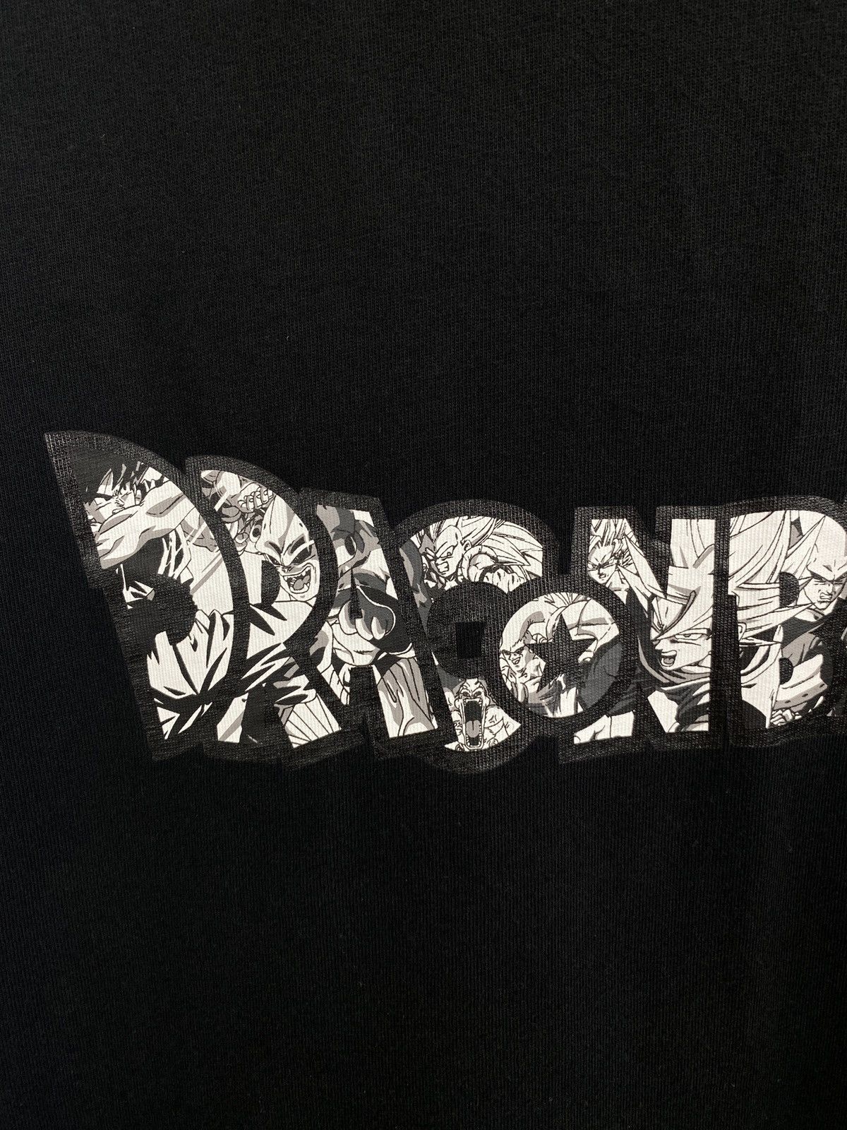 Uniqlo Uniqlo Dragon Ball Goku Y2K cw21 t-shirt hype Size US XL / EU 56 / 4 - 6 Thumbnail