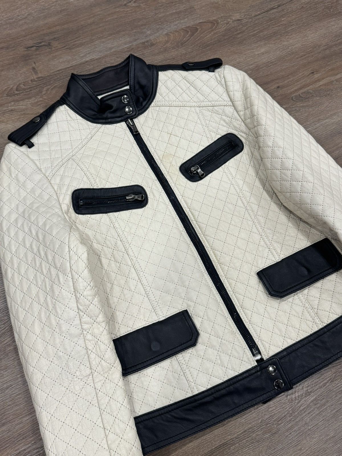 Alice + Olivia Alice + Olivia Quilted Vegan Leather Cropped Jacket Size XS / US 0-2 / IT 36-38 - 3 Thumbnail