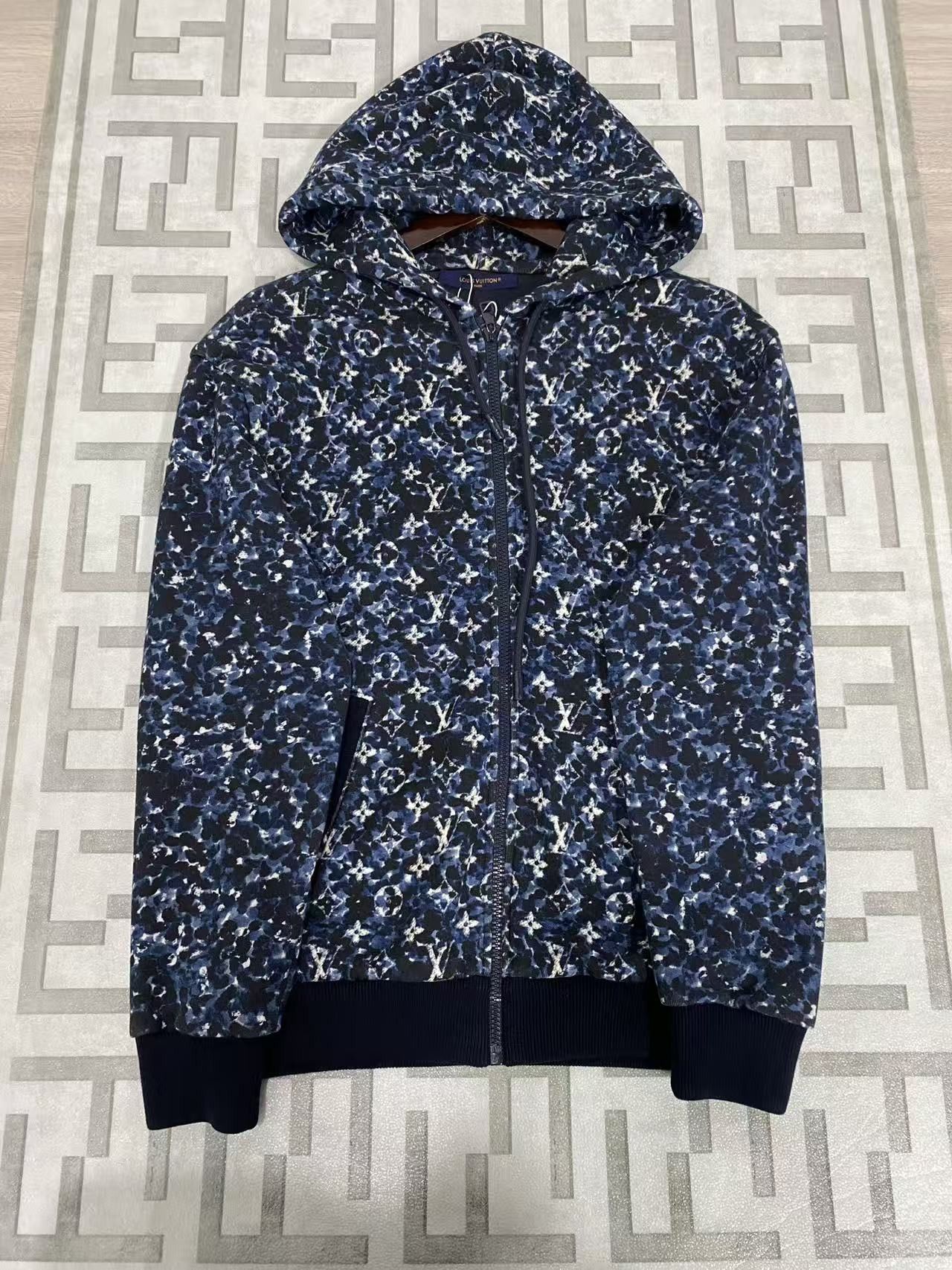 Louis Vuitton Louis Vuitton Monogram Zip Hoodie Size S Size US S / EU 44-46 / 1 - 1 Thumbnail