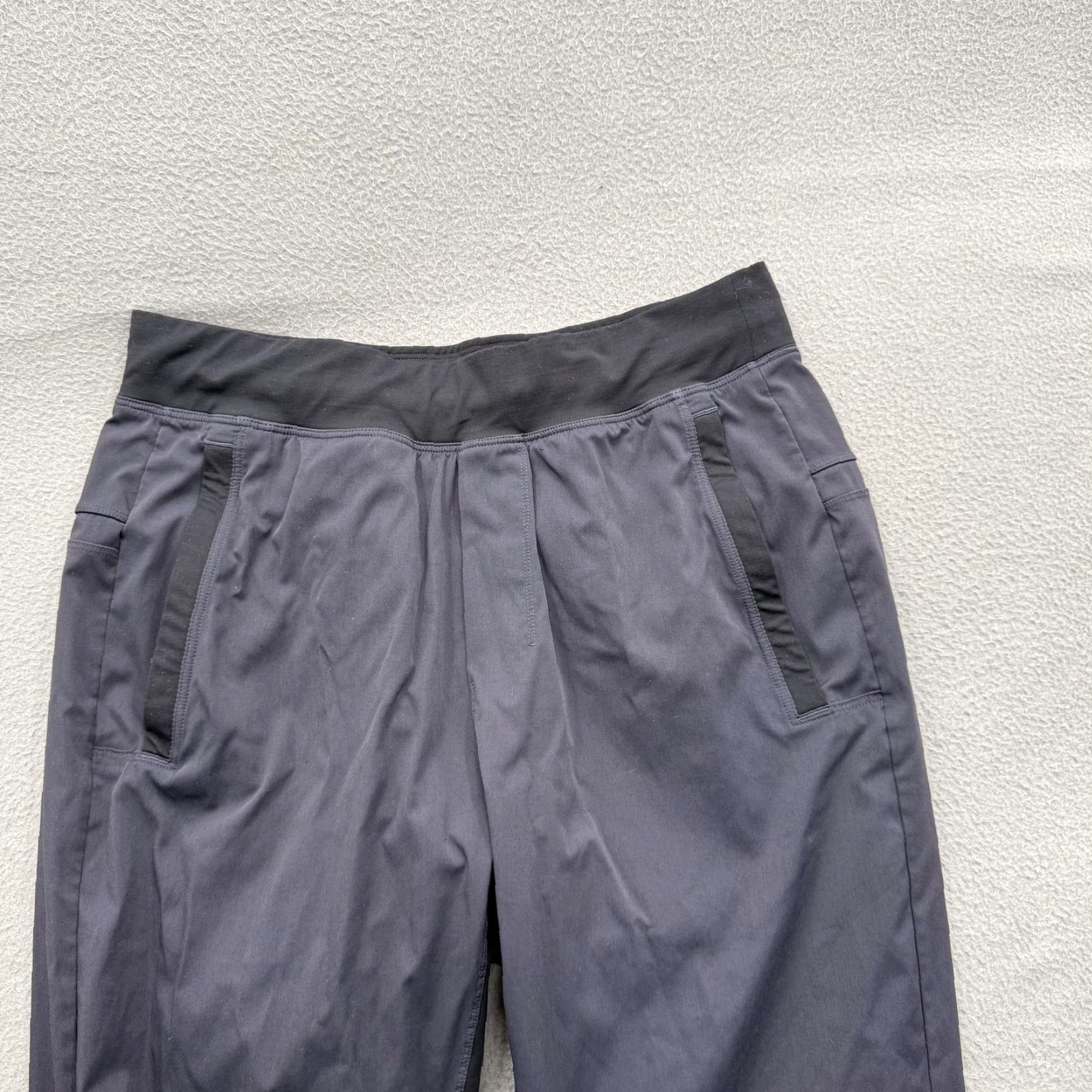 Lululemon Lululemon Pants Mens Small Black Athletic Jogger Tapered Pockets Lightweight Stretch Inseam 31in Regular Fit Size US 29 - 7 Thumbnail