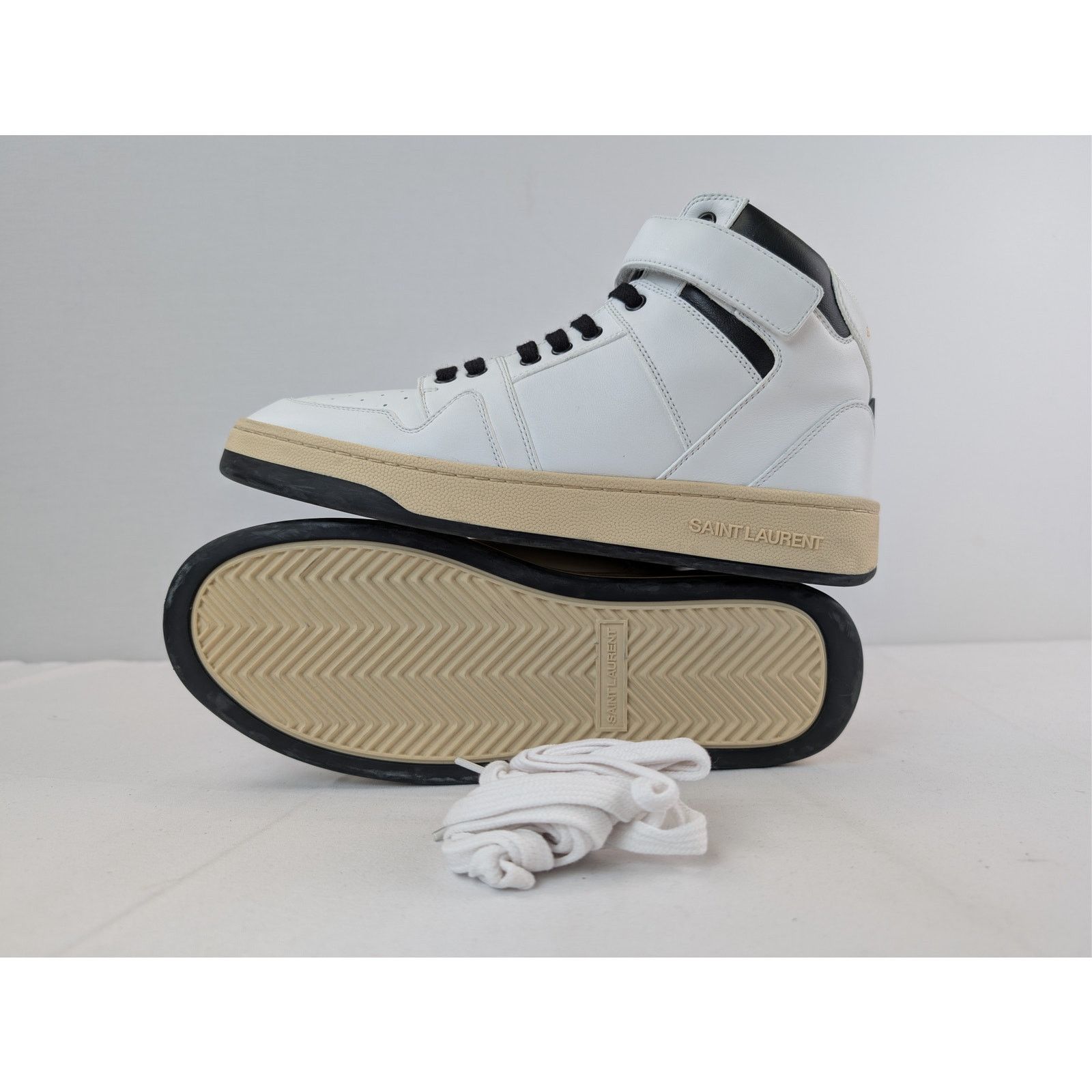 Saint Laurent Paris o1rshd1 Lax Mid top sneakers in Blanc optique/nero Size US 10 / EU 43 - 13 Thumbnail