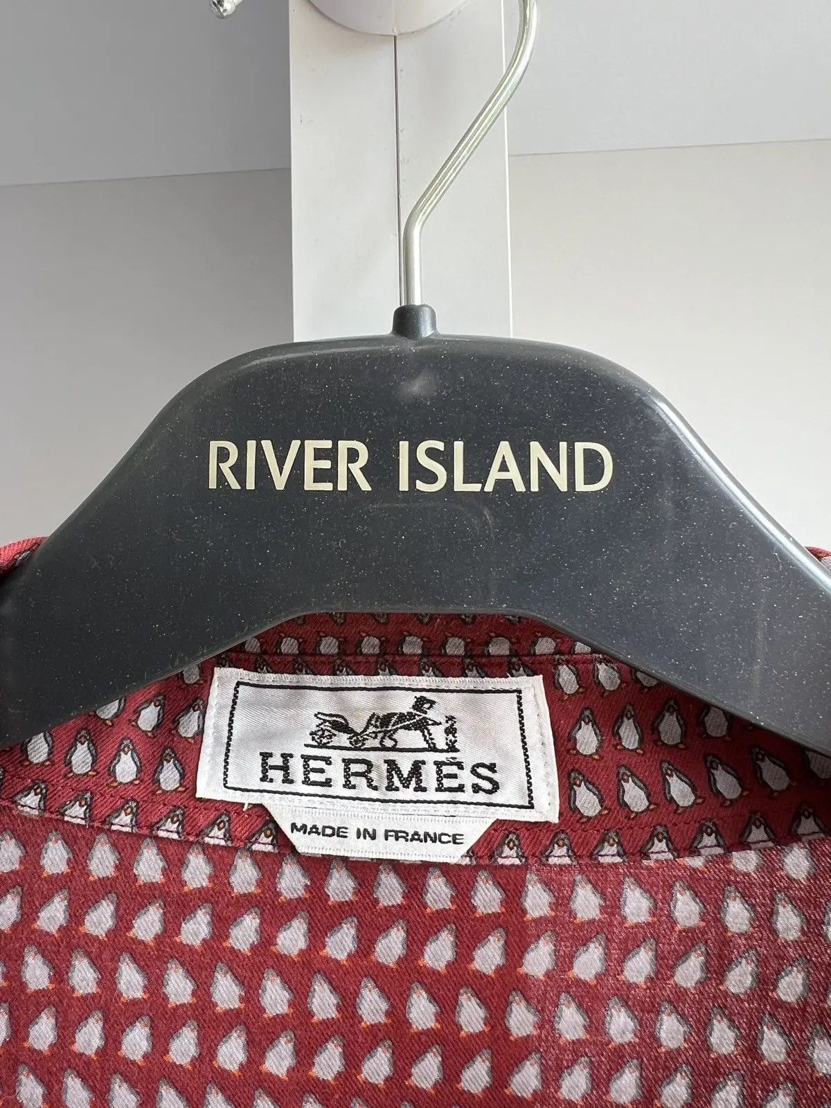 Designer × Hermes × Vintage Vintage Hermes Penguin Imprinted Fitted Coton Shirt Size US M / EU 48-50 / 2 - 7 Thumbnail