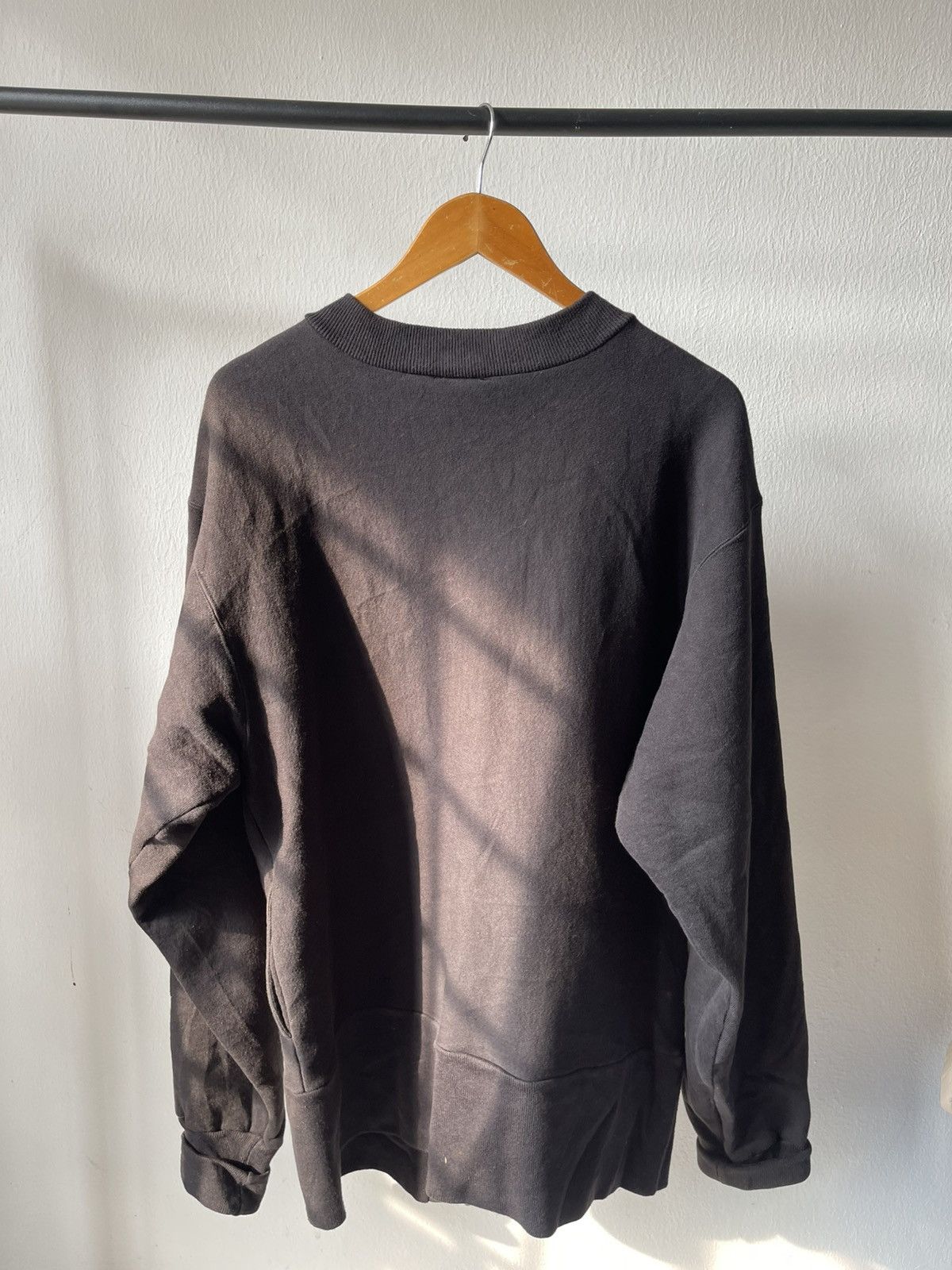 Futura 90s Futura Hand Painting Angkle Button Sweatshirt Size US L / EU 52-54 / 3 - 9 Thumbnail