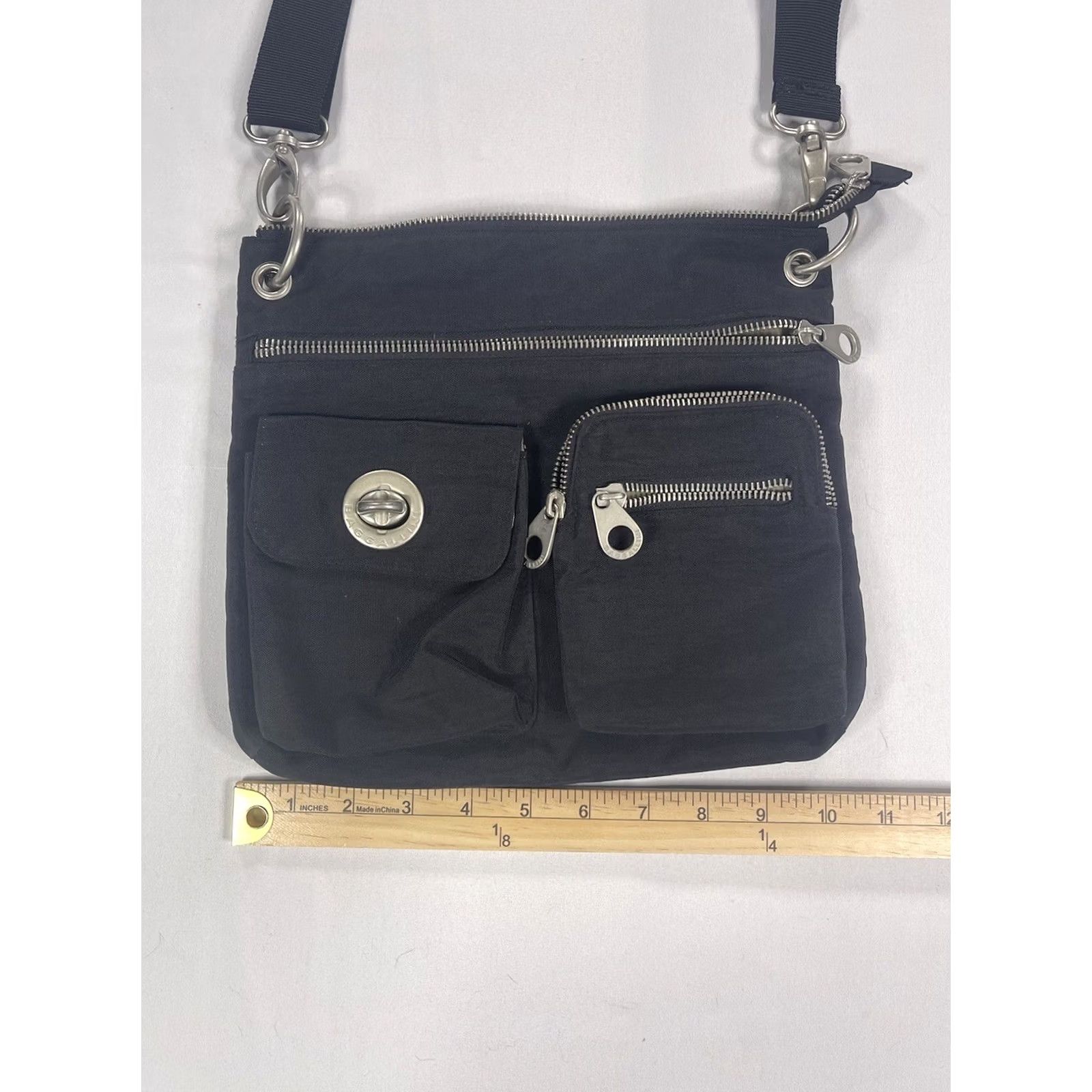Vintage Baggallini Tulum Crossbody Black & Silver Nylon Medium Zip Bag Handbag Travel Organizer Pockets Women's Baggallini Tulum Hat? Size ONE SIZE - 3 Thumbnail