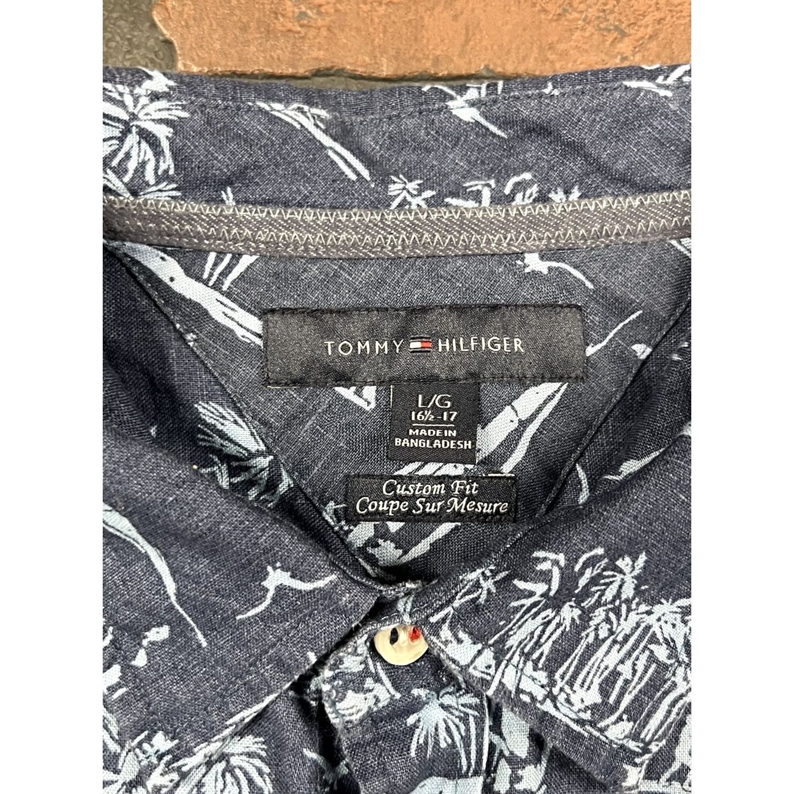Tommy Hilfiger Tommy Hilfiger Hawaiian Button-Down Short Sleeve Shirt Blue Men’s L Size US L / EU 52-54 / 3 - 3 Thumbnail
