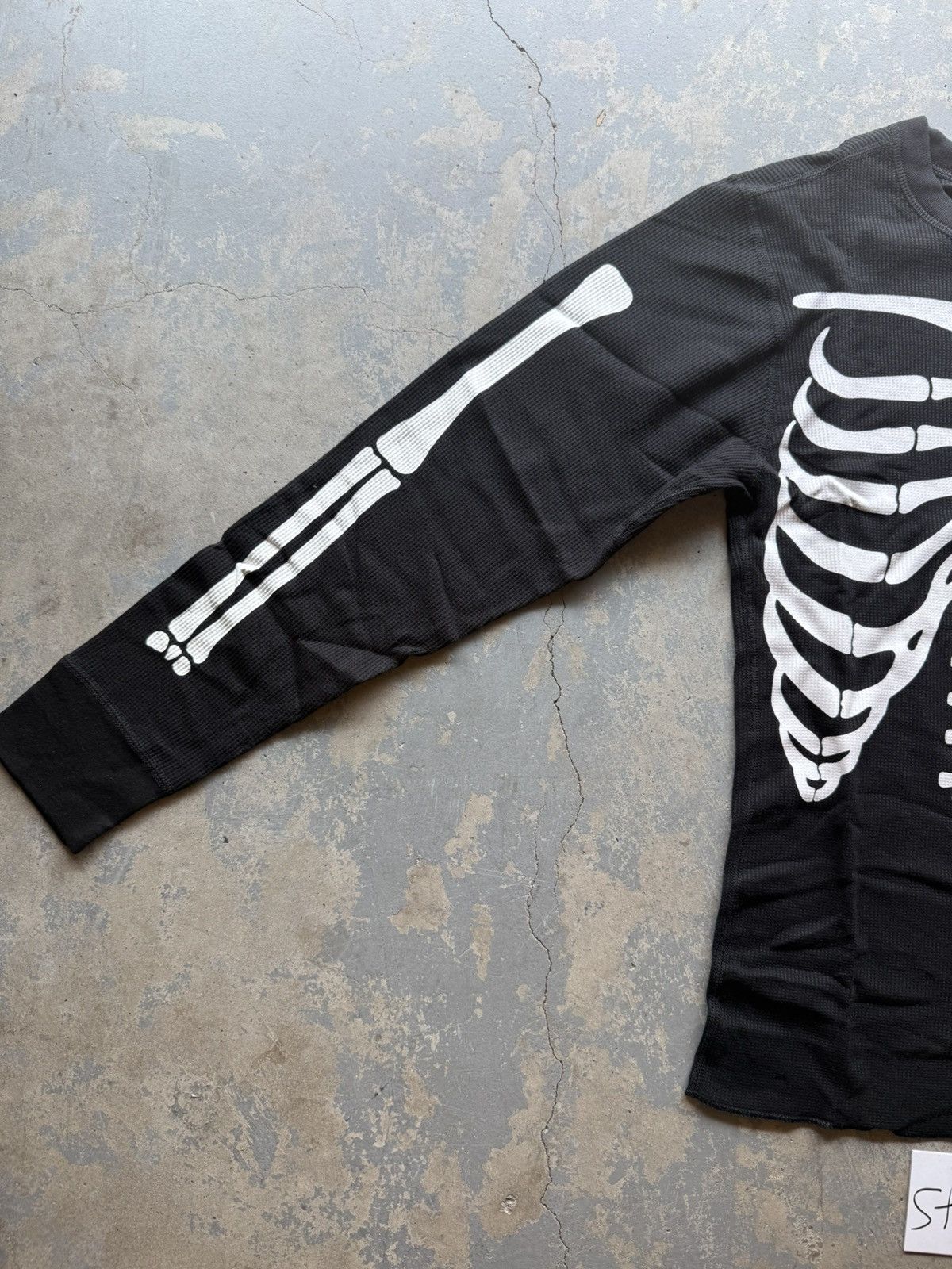 Hanes × Supreme Supreme x Hanes Bone Thermal Crew Black FW21 Size US M / EU 48-50 / 2 - 2 Thumbnail