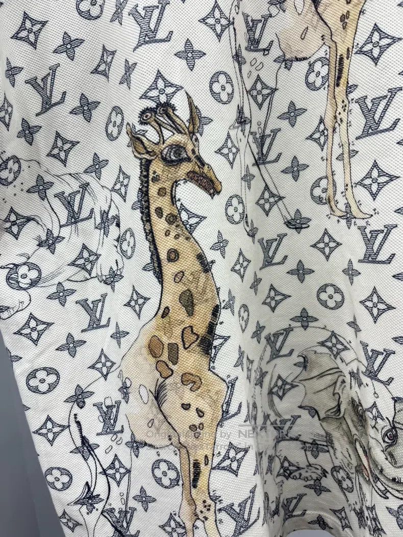 Louis Vuitton Louis Vuitton White full logo old flower zoo lapel short s Size US XS / EU 42 / 0 - 2 Thumbnail