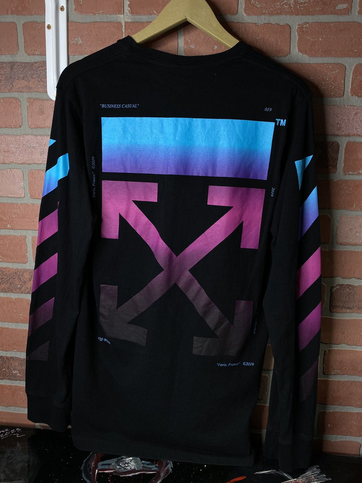 Off-White Off-White Virgil Abloh Gradient Arrows T-Shirt Size Medium Size US M / EU 48-50 / 2 - 1 Thumbnail