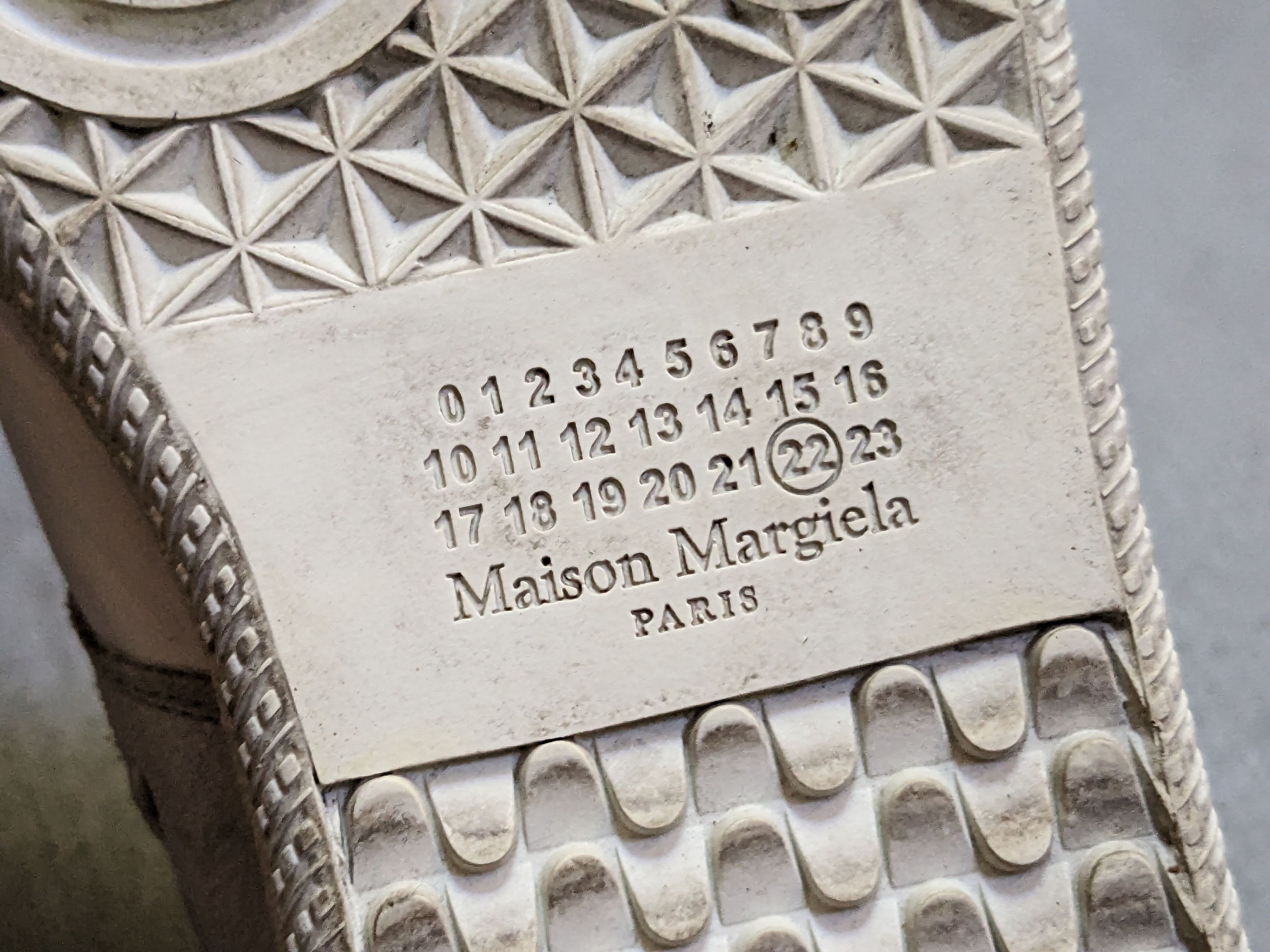 Maison Margiela Maison Margiela GAT Replica White Gray 7 40 Suede Leather Size US 7 / EU 40 - 16 Thumbnail