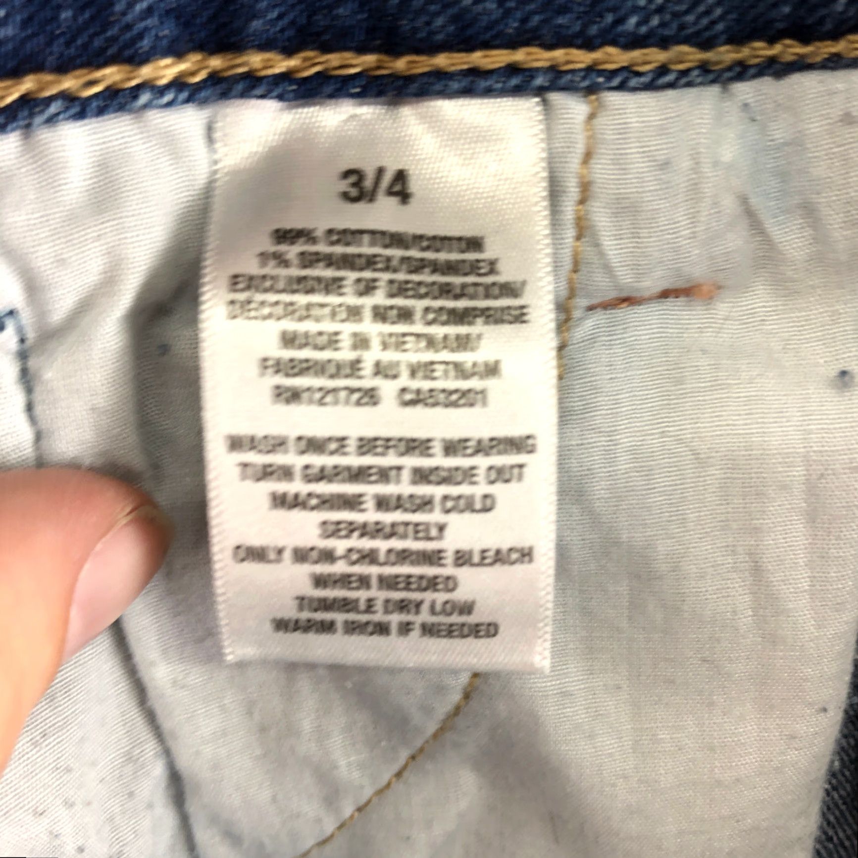 Vintage Aéropostale Denim Jean Shorts Womens Juniors Size 3/4 Mid Rise Blue Medium Wash 3/4? Size 27" / US 4 / IT 40 - 7 Thumbnail