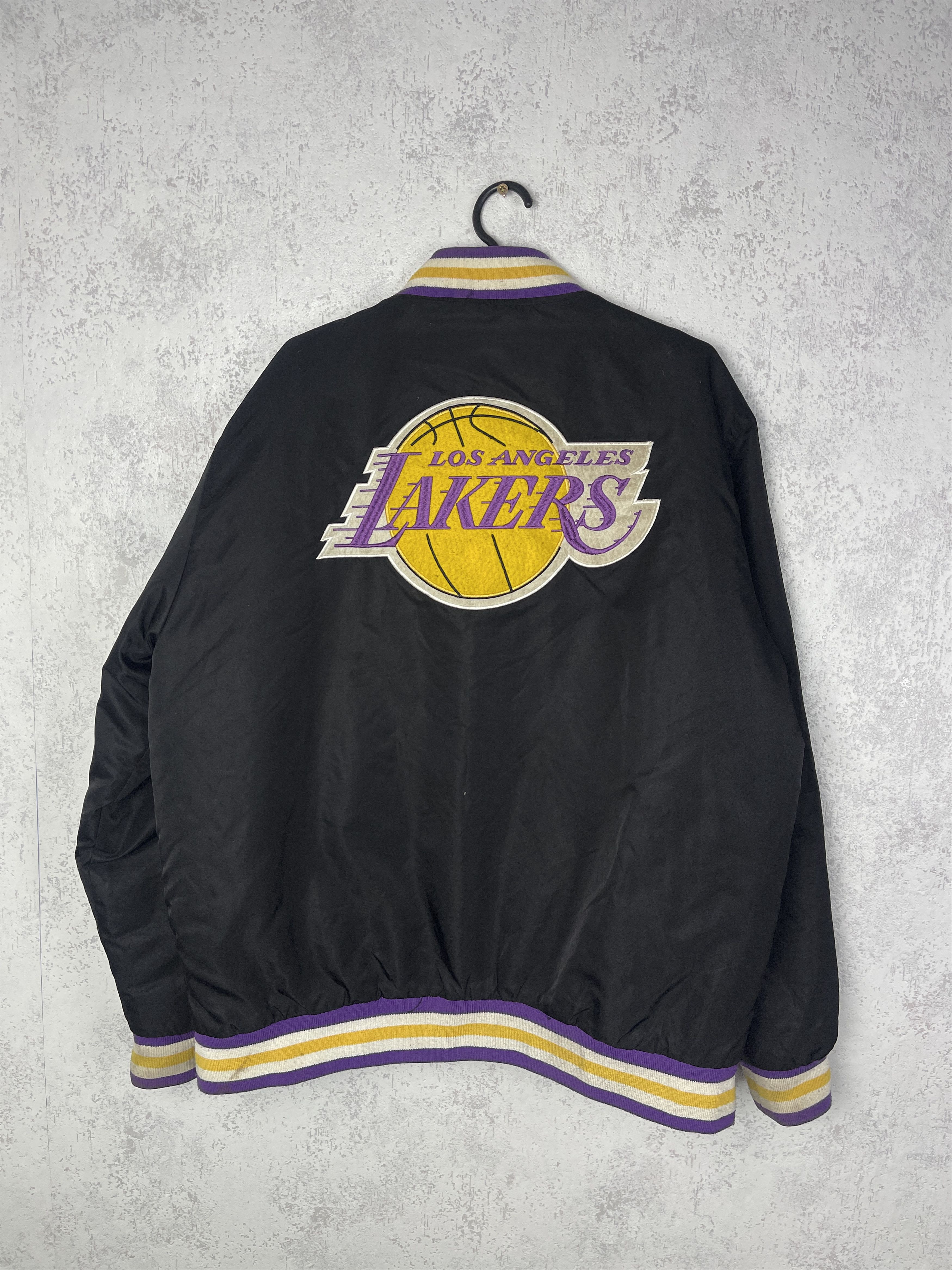 NBA Los Angeles Lakers Bomber Jacket LeBron James 6 Size US XL / EU 56 / 4 - 2 Thumbnail