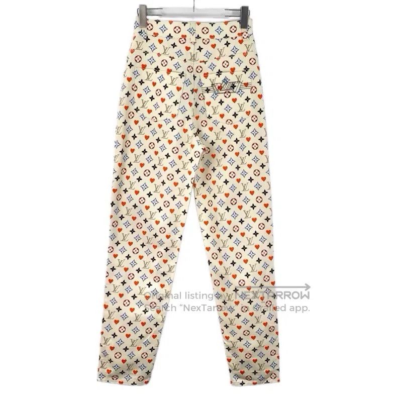 Louis Vuitton Louis Vuitton Beige logo presbyopic full print cotton casu Size US 34 / EU 50 - 2 Thumbnail