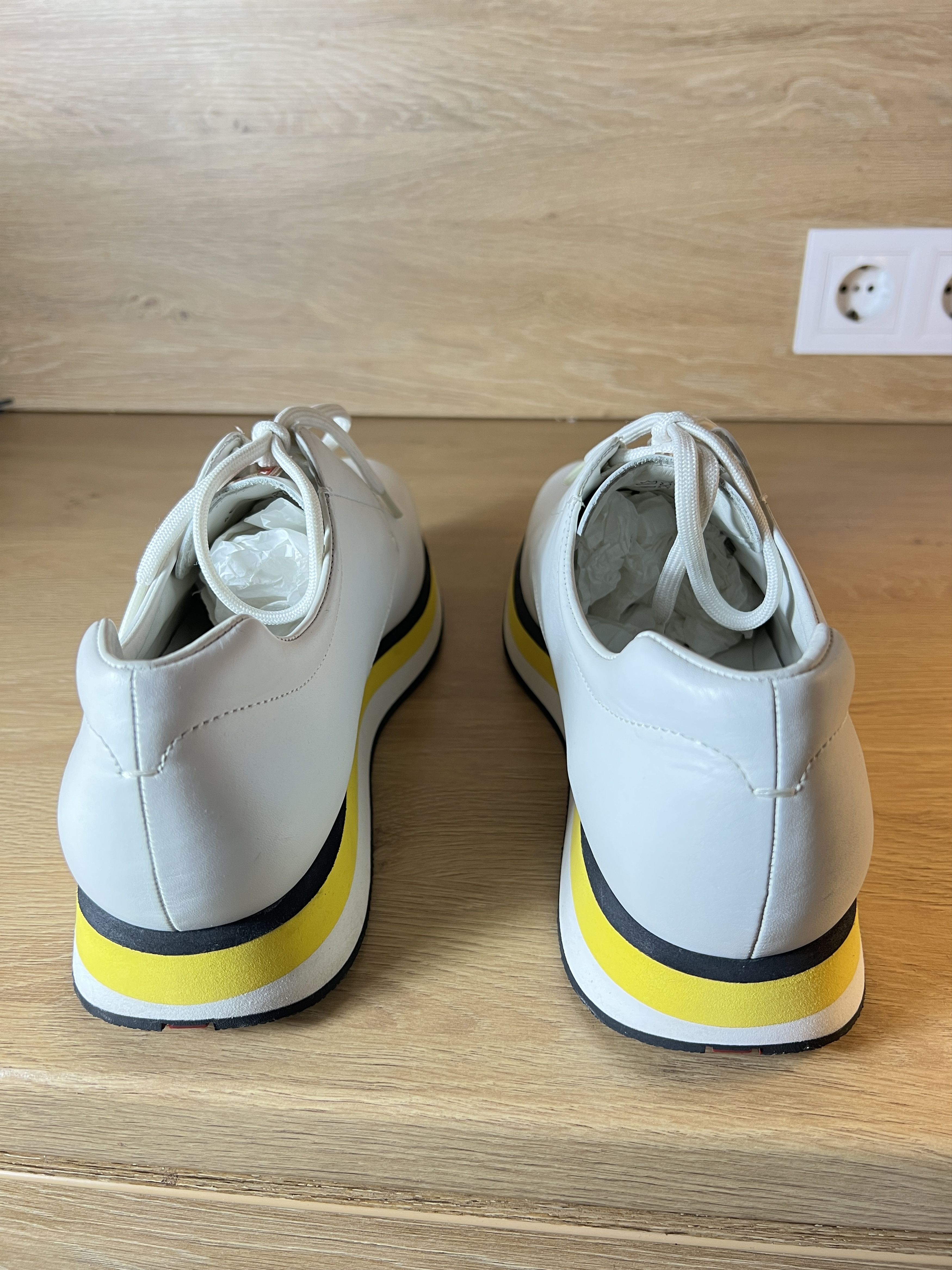Prada prada sport leather white platform red tab Size US 9 / EU 42 - 5 Thumbnail