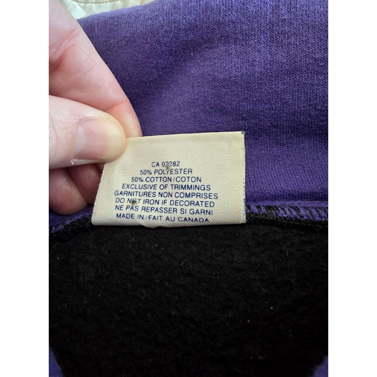 Vintage Vintage 1990s VICTORIA BLACK Purple Collared Sweatshirt Unisex Large Size L / US 10 / IT 46 - 4 Thumbnail