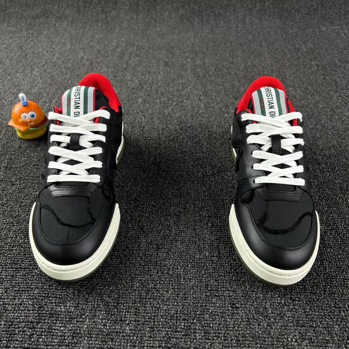 Dior Dior Black Red Colorblocked Bee Sneakers EUR 38 Size US 7.5 / IT 37.5 - 2 Thumbnail