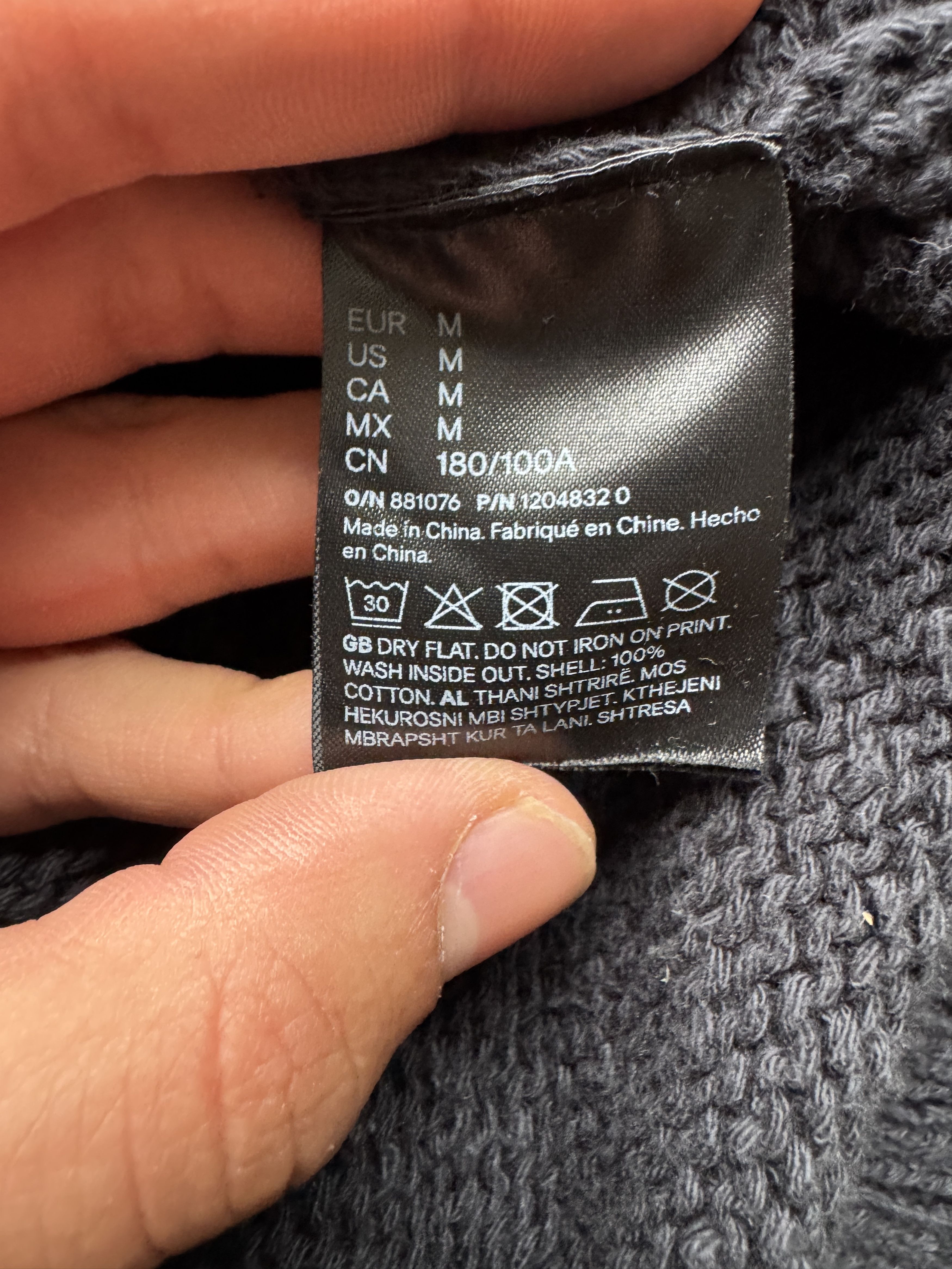 H&M × Jean-Michel Basquiat × Who Decides War V-Neck Graphic Knit Sweater Size US M / EU 48-50 / 2 - 10 Thumbnail