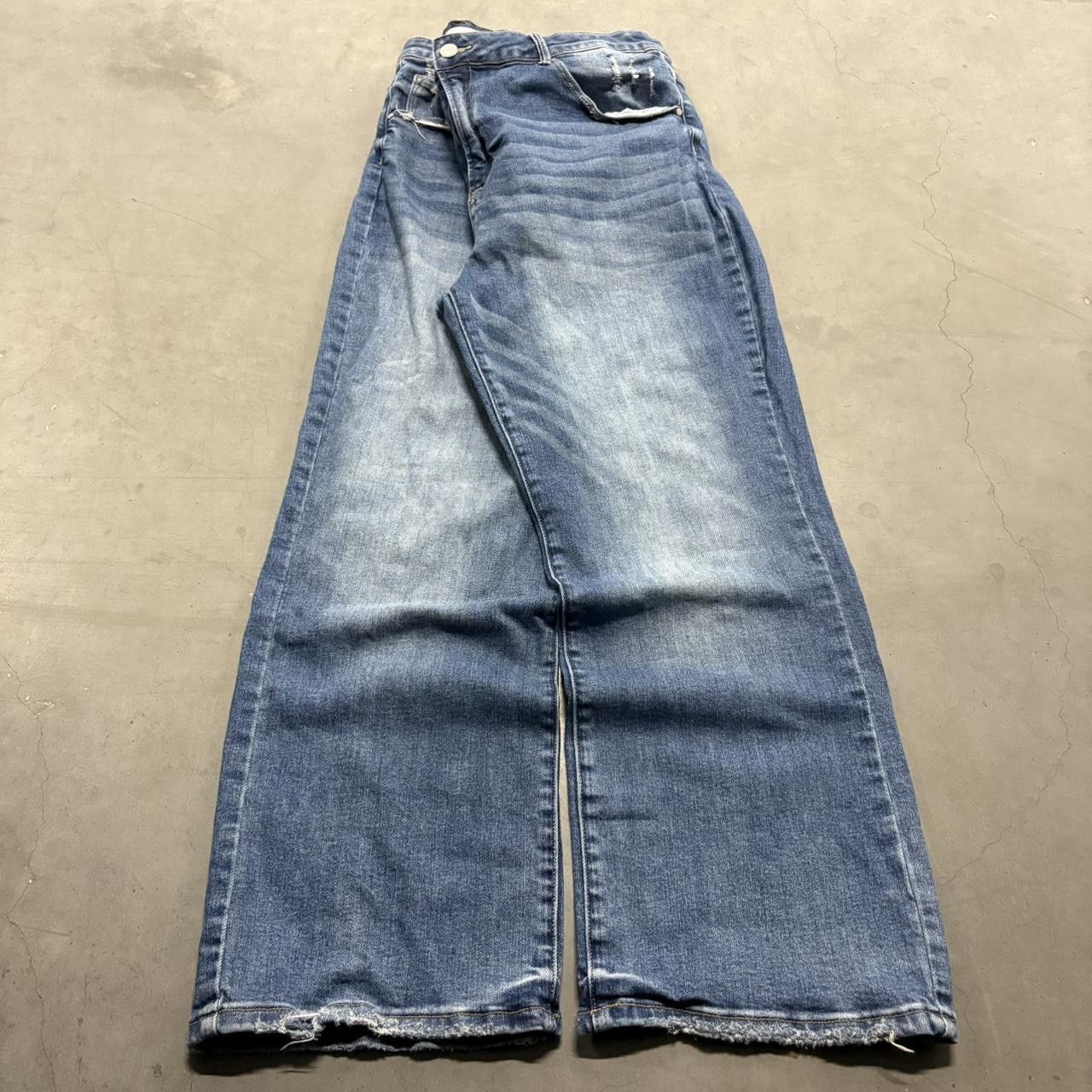 Vintage Crazy Vintage Y2K/2000s Baggy Wideleg Medium Wash Denim Jeans! Size US 38 / EU 54 - 3 Thumbnail