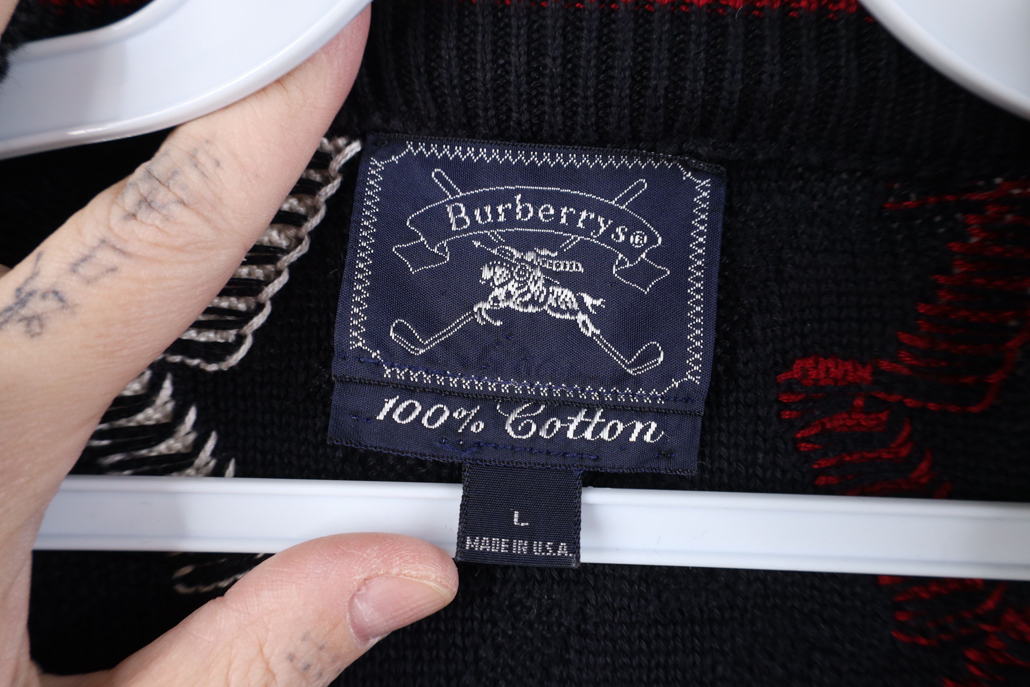 Vintage Vintage 90s Burberry Golf Knit Dapper V-Neck Sweater USA Size US L / EU 52-54 / 3 - 5 Thumbnail