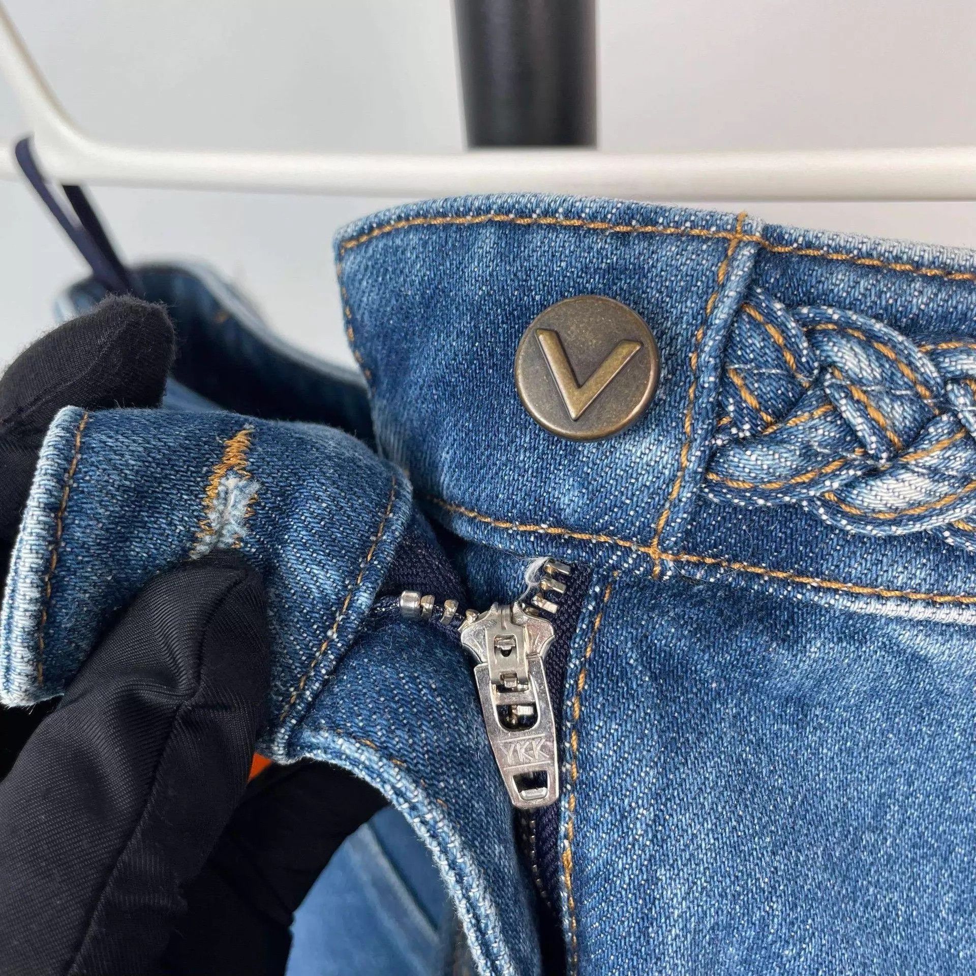 Valentino Valentino Women's Denim Skirt 36 Blue Size 26" / US 2 / IT 38 - 5 Thumbnail