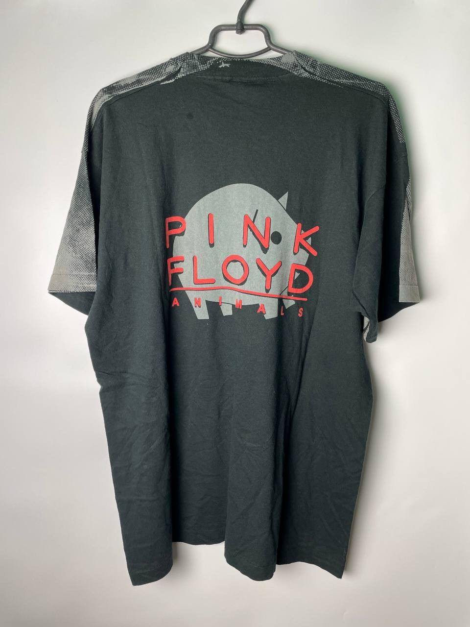 Band Tees vintage 1992 PINK FLOYD animal full print album t-shirts Size US XL / EU 56 / 4 - 4 Thumbnail