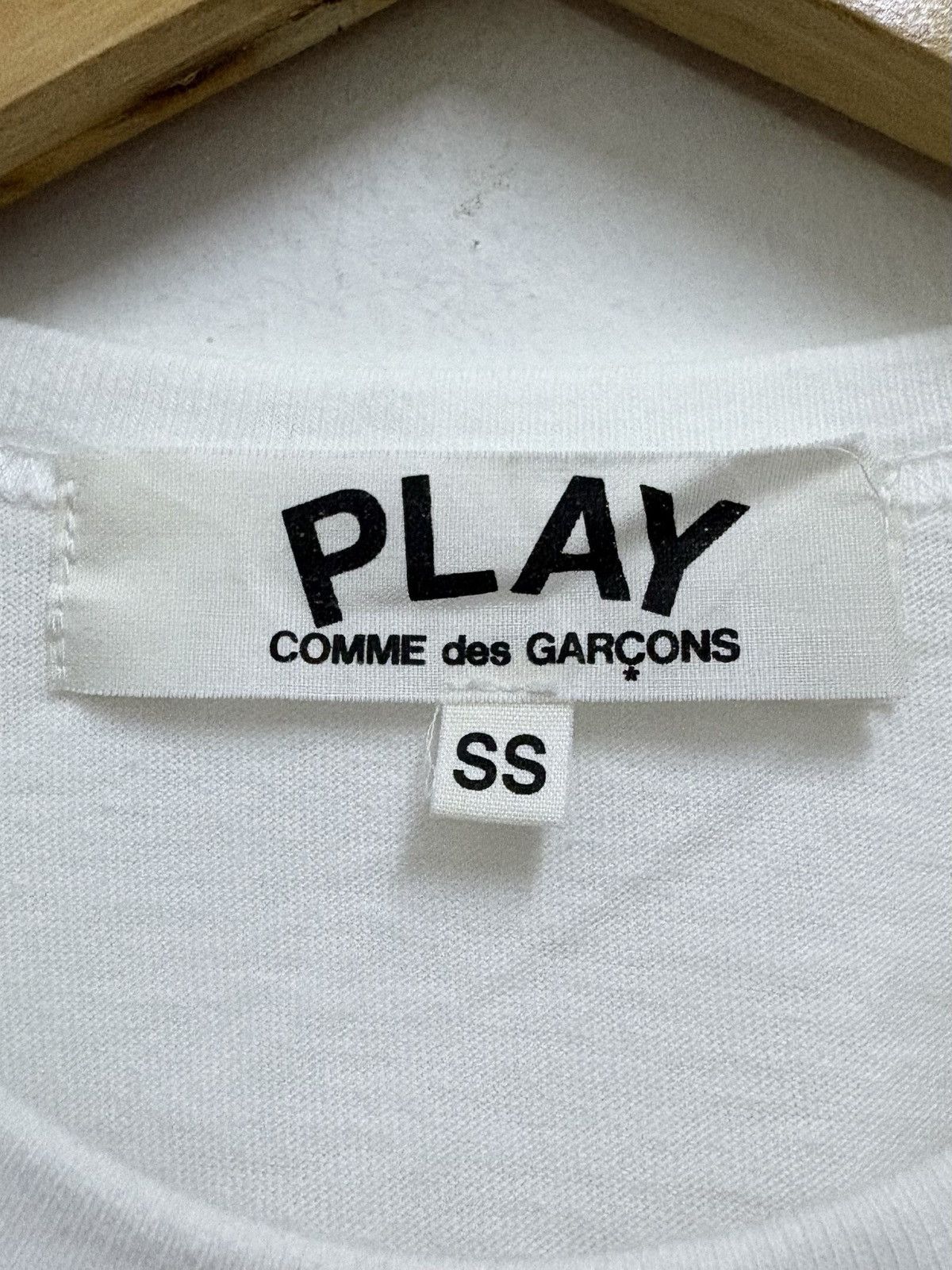 Comme des Garcons PLAY AD2008 Comme des Garcons PLAY Half Heart Down Logo T-Shirt Size XXS / US 00 / IT 34 - 7 Thumbnail