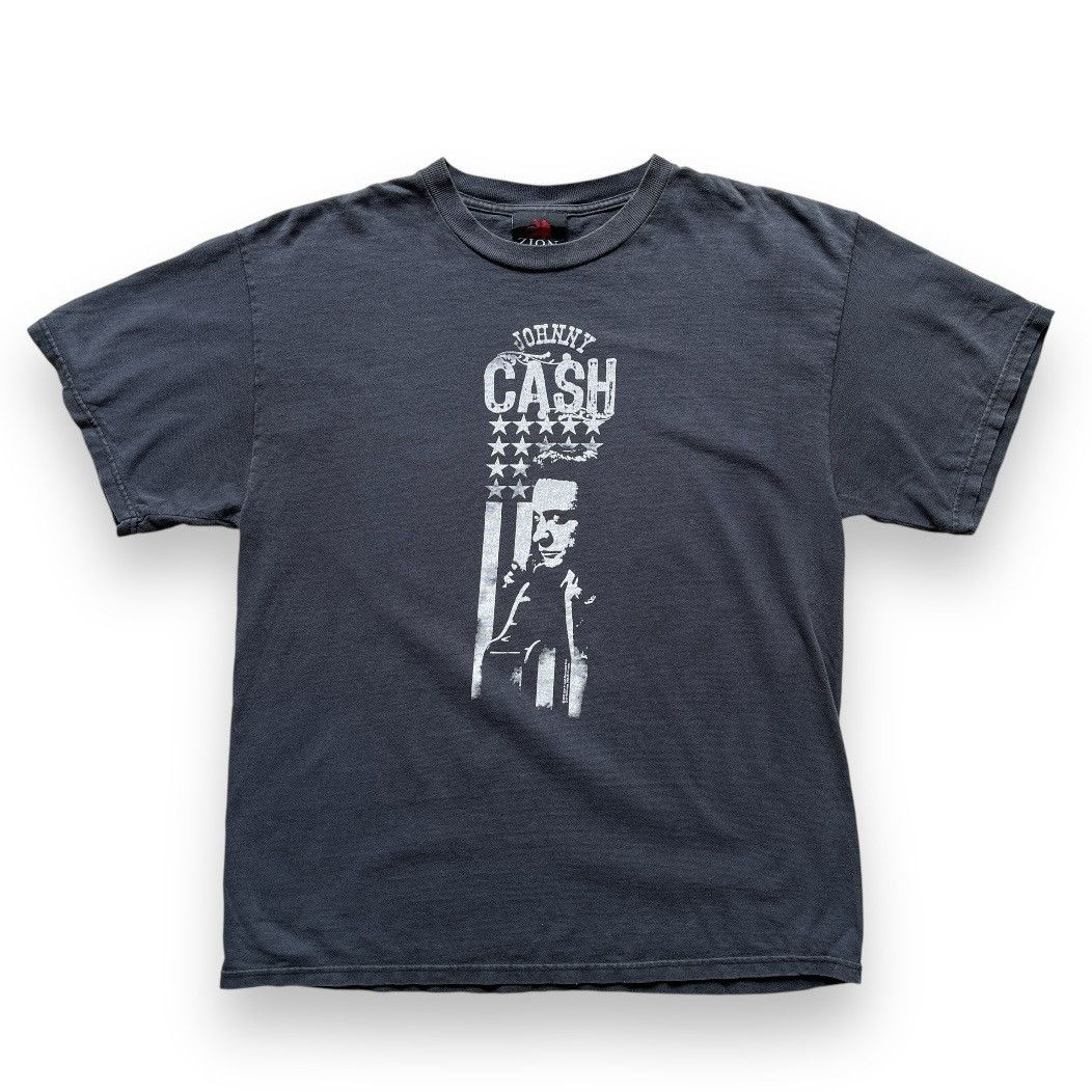 Band Tees VINTAGE JOHNNY CASH FADED TSHIRT ROCK TEES COPYRIGHT 2005 Size US L / EU 52-54 / 3 - 3 Thumbnail