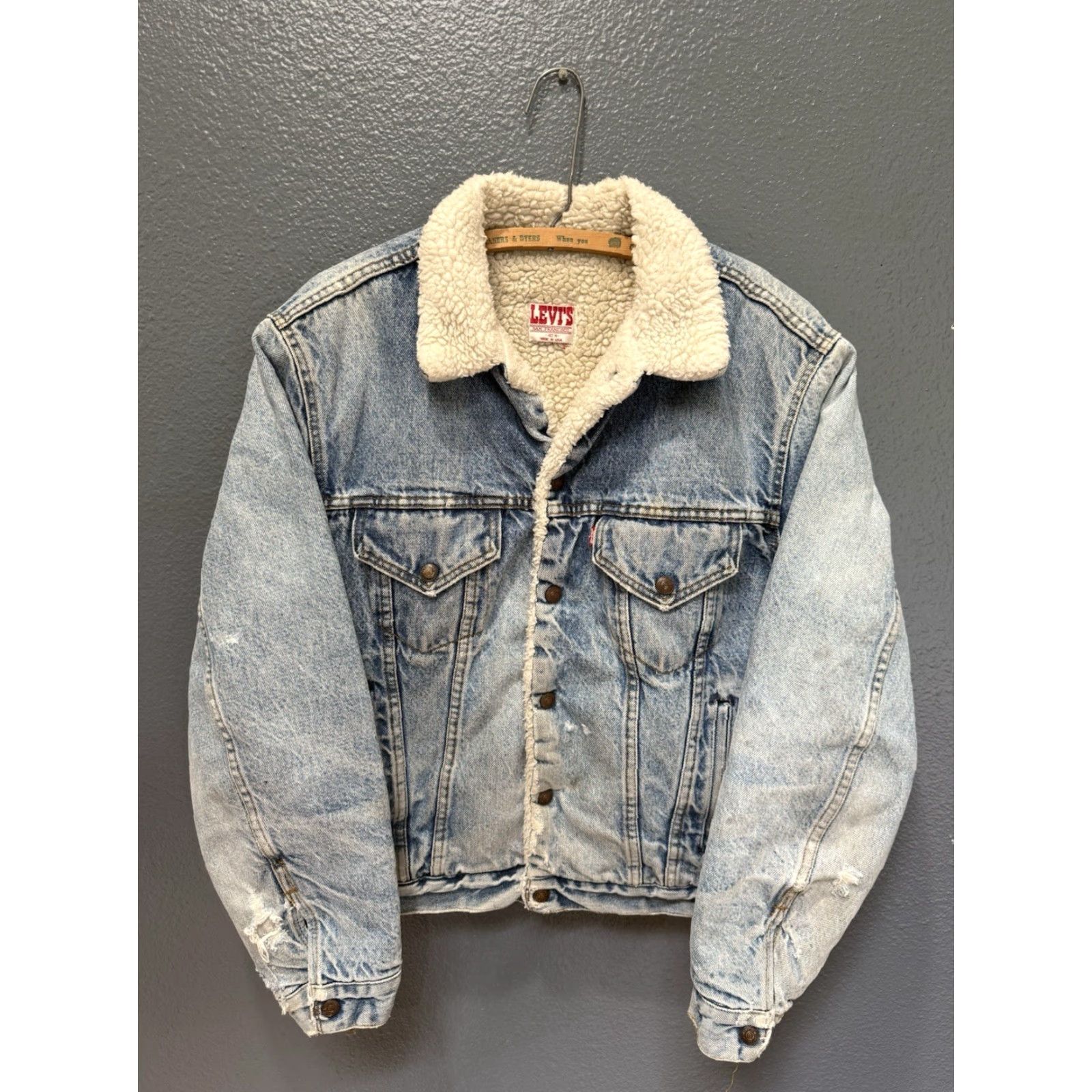 Levi's VINTAGE Levi's Trucker Denim Jacket Shirt 40R USA Blue Mens 80s Lined Distressed Size US XXS / EU 40 - 3 Thumbnail