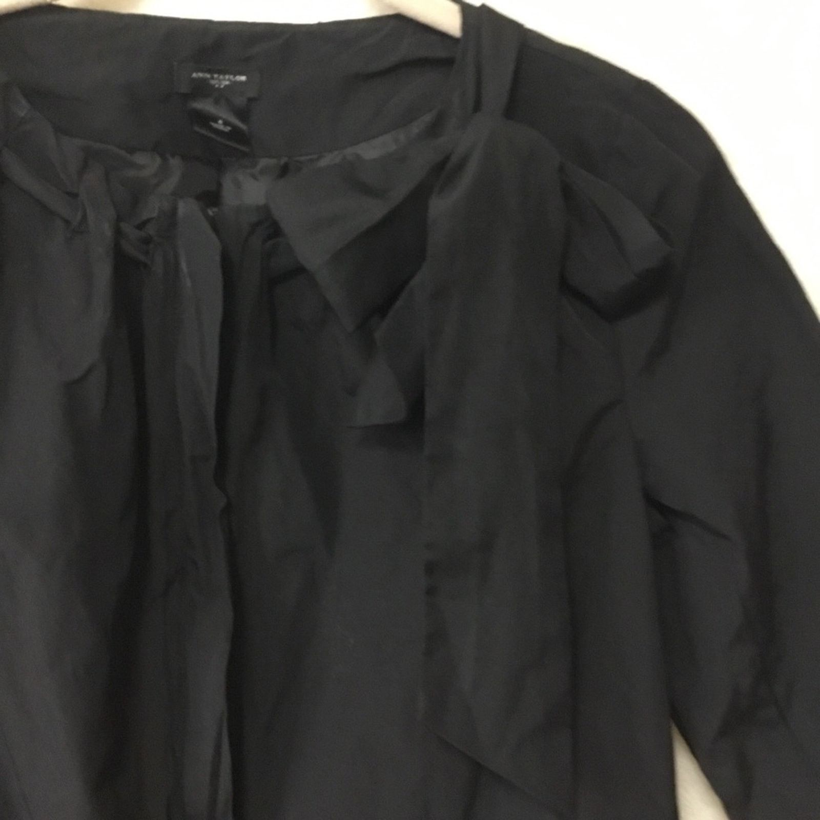 Ann Taylor Ann Taylor Black Cropped Jacket Size M / US 6-8 / IT 42-44 - 4 Thumbnail
