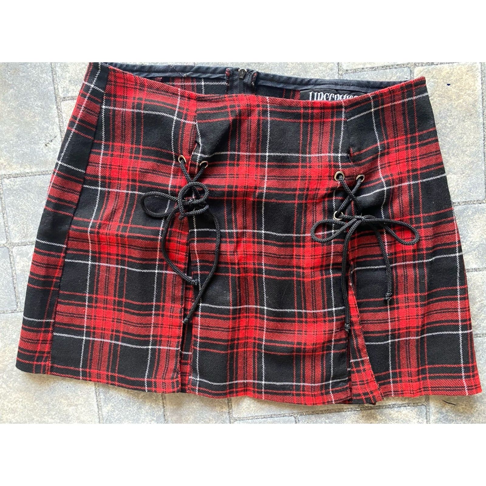 Lip Service VINTAGE Lip Service Los Angeles MEDIUM Red Black Plaid Mini Skirt Made In USA Size 32" / US 10 / IT 46 - 2 Thumbnail