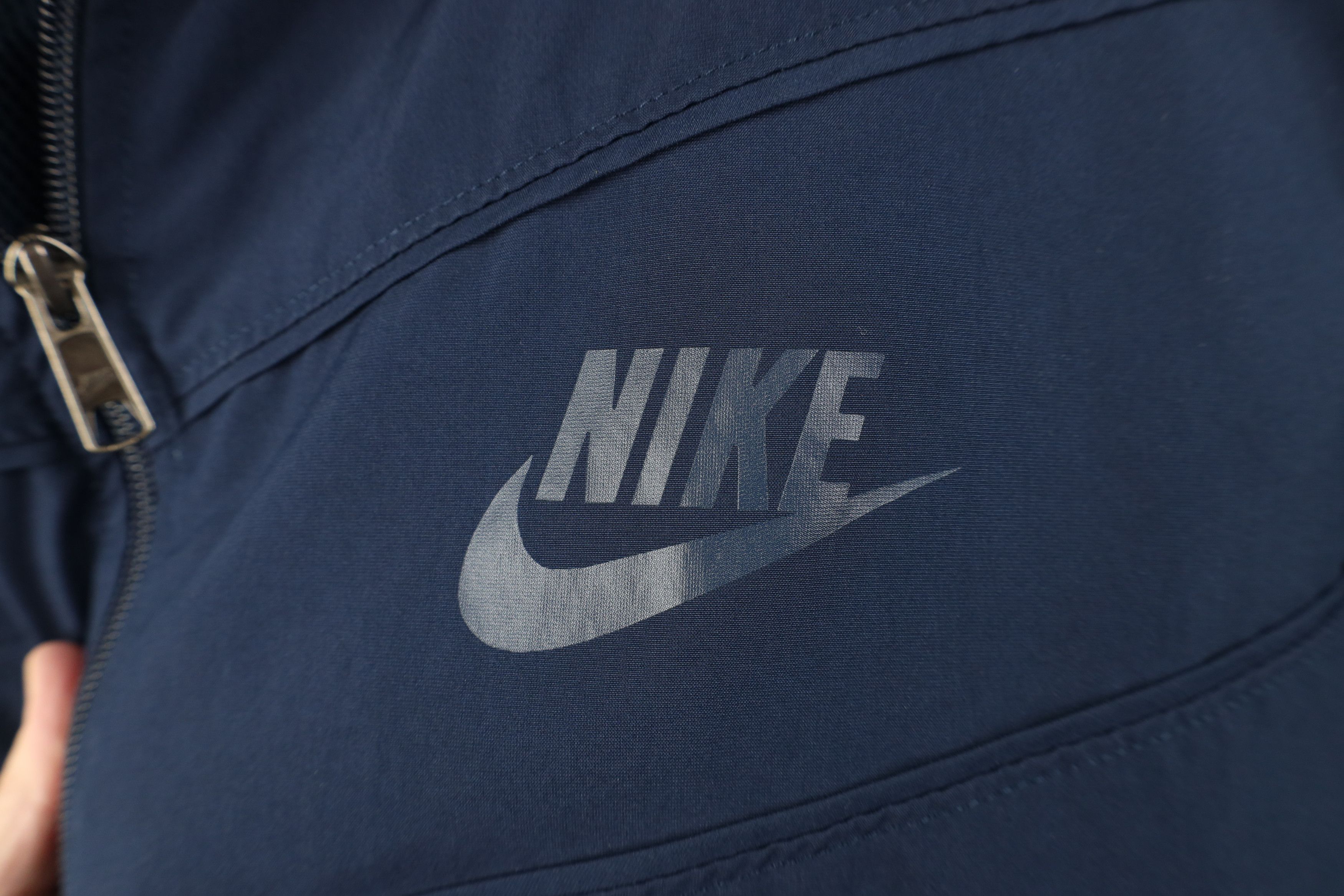 Nike Vintage Y2K Nike Sportswear Swoosh Windrunner Track Jacket Size US XL / EU 56 / 4 - 4 Thumbnail